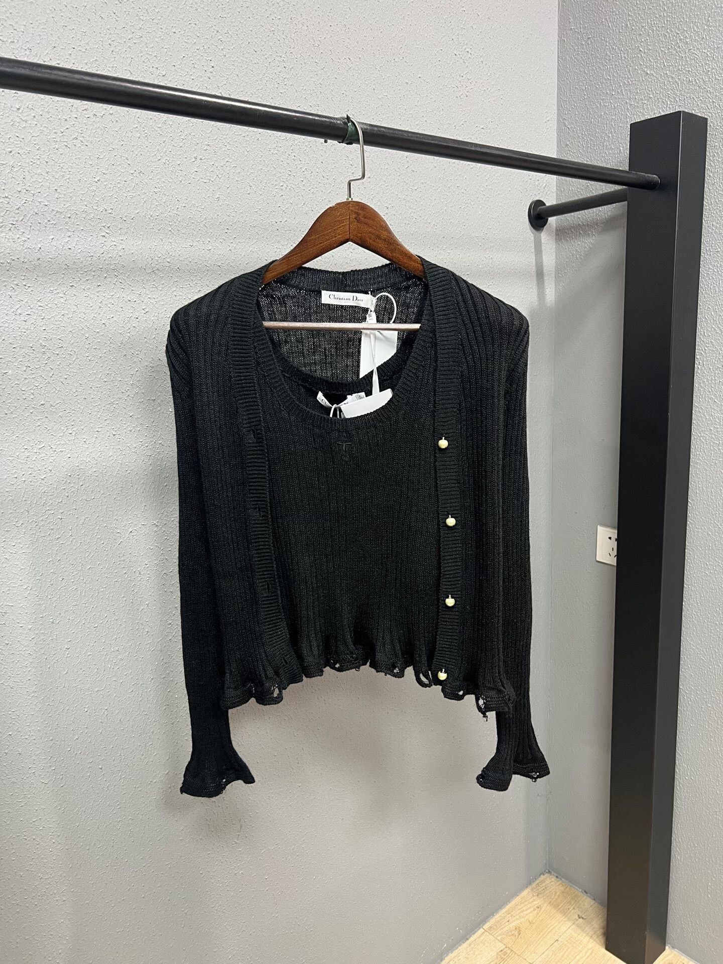 Dior Dior Embroidered Bee Knit Cardigan and Tank Set Size M / US 6-8 / IT 42-44 - 1 Thumbnail
