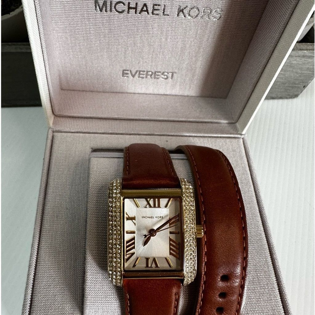 Michael Kors Michael Kors with double tan leather bands Size ONE SIZE - 2 Thumbnail