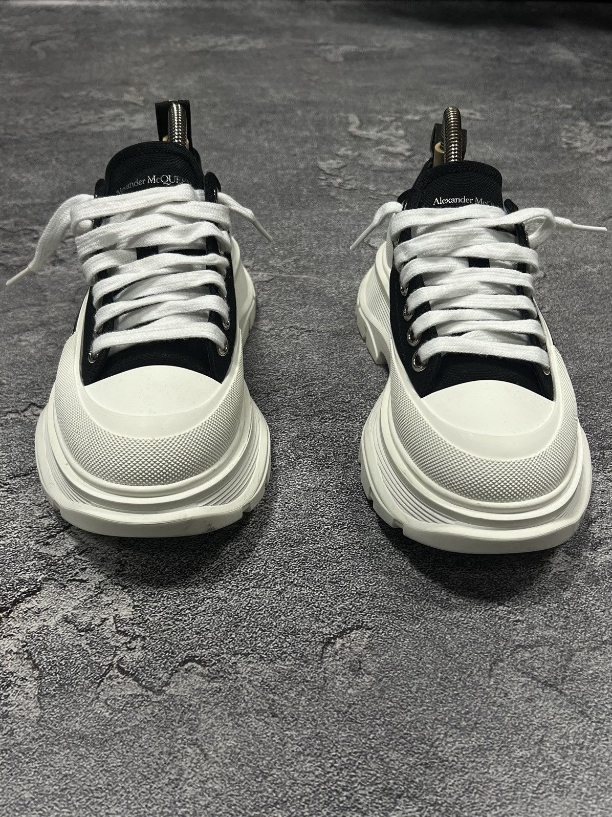 Alexander McQueen × Designer ALEXANDER MCQUEEN Tread Slick Lace Up Sneakers Size 38 Size US 8 / IT 38 - 8 Thumbnail