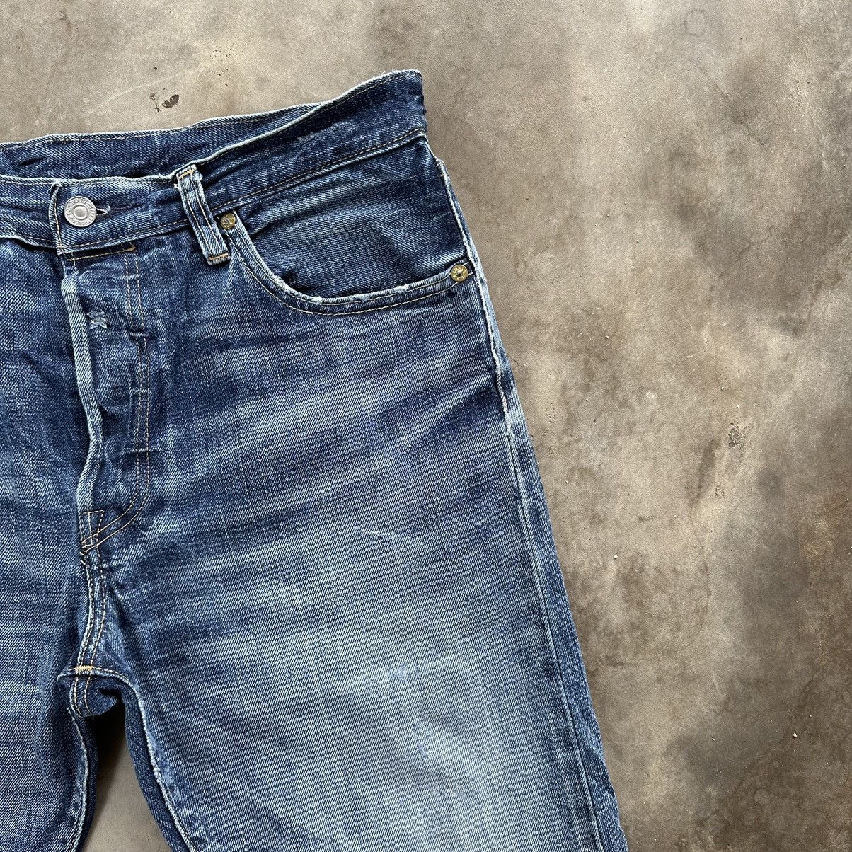 Levi's Vintage Levi’s 501 Distressed Faded Denim Jean Pant W33 Size US 33 - 5 Thumbnail