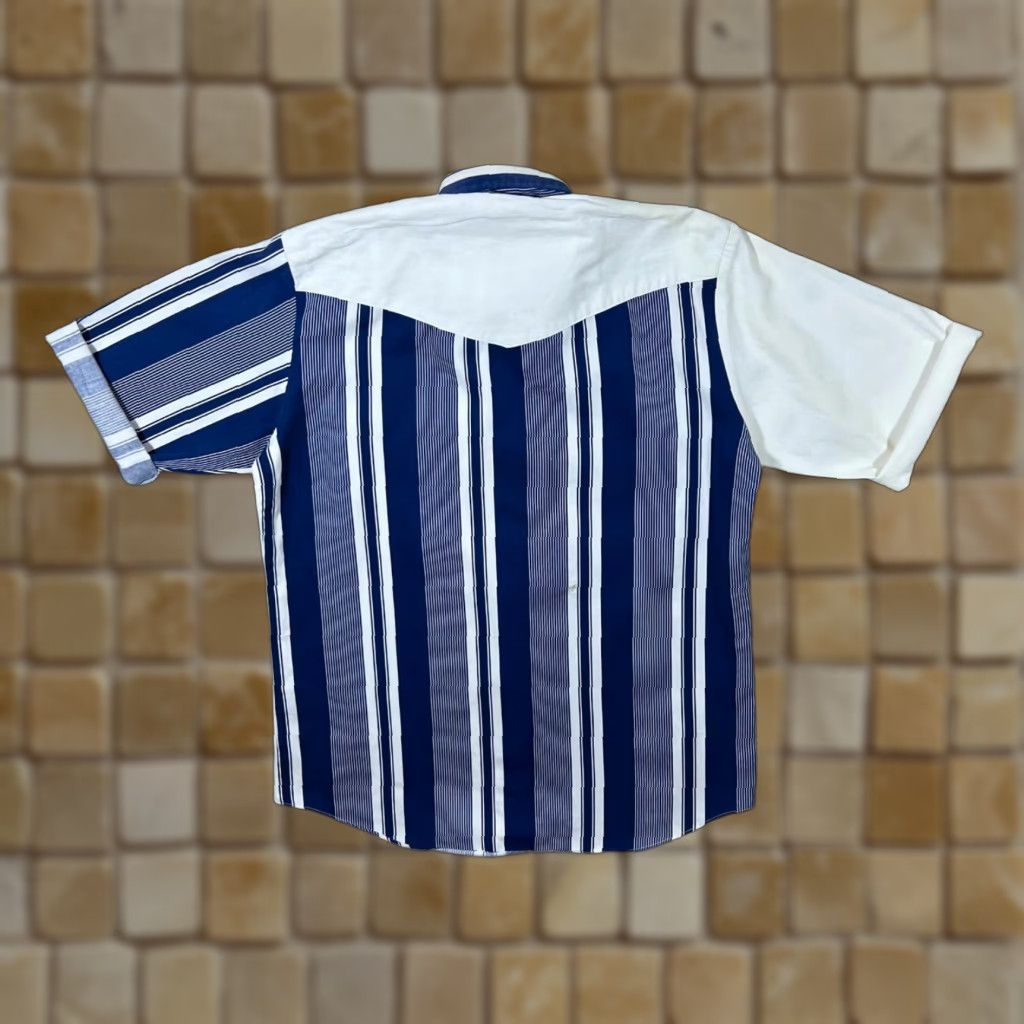 NFL VINTAGE NFL By Karman Buffalo Bills Striped Short Sleeve Button-Down Shirt L XL Men Blue White/Navy/Blue Striped 90s Size US L / EU 52-54 / 3 - 1 Thumbnail