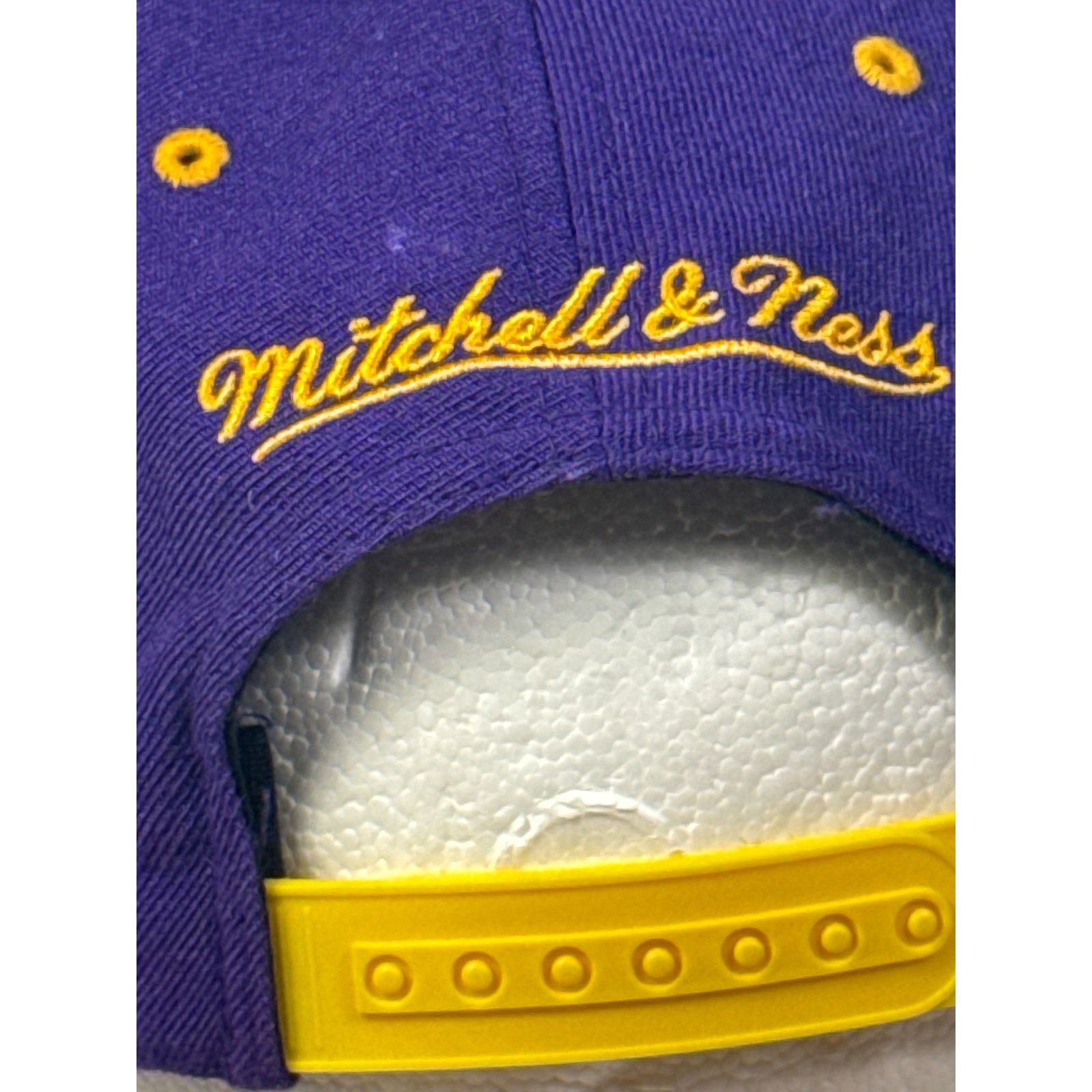 Mitchell & Ness Mitchell & Ness Hardwood Classics LA Lakers Snapback Hat Size ONE SIZE - 6 Thumbnail