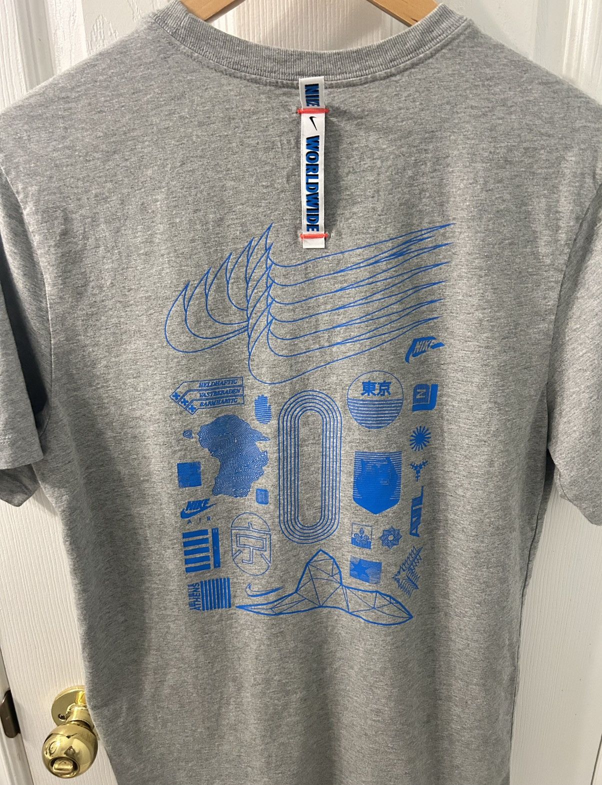 Nike Nike Sportswear Worldwide Globe SS Tee Mens Grey T-shirt M Size US M / EU 48-50 / 2 - 7 Thumbnail