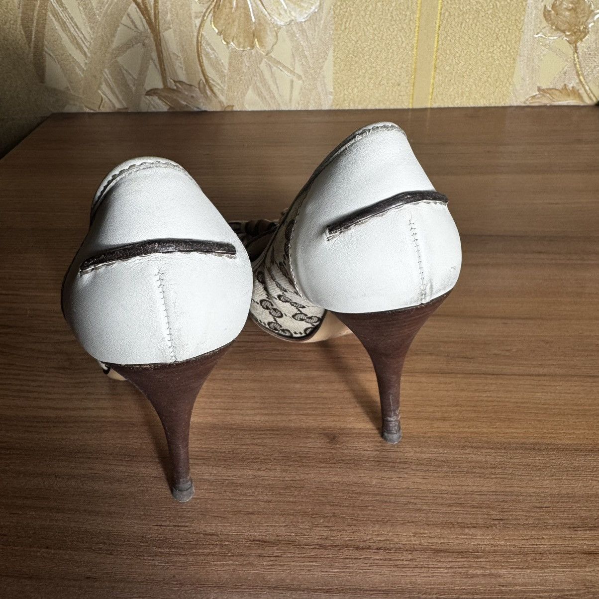 Gucci vintage 90s gucci heels bamboo collection Size US 7 / IT 37 - 7 Thumbnail