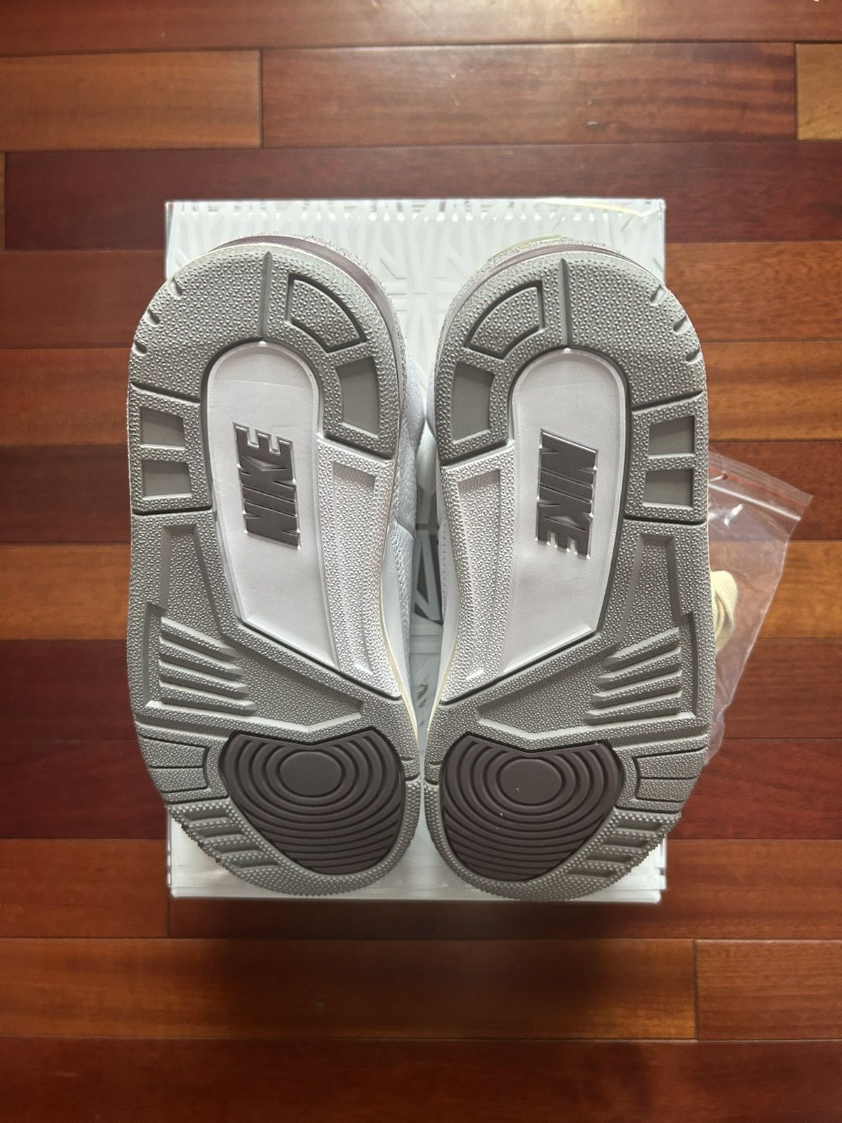 A Ma Maniere × Jordan Brand Air Jordan 3 A Ma Maniere (W) Size US 5 / EU 37 - 7 Thumbnail