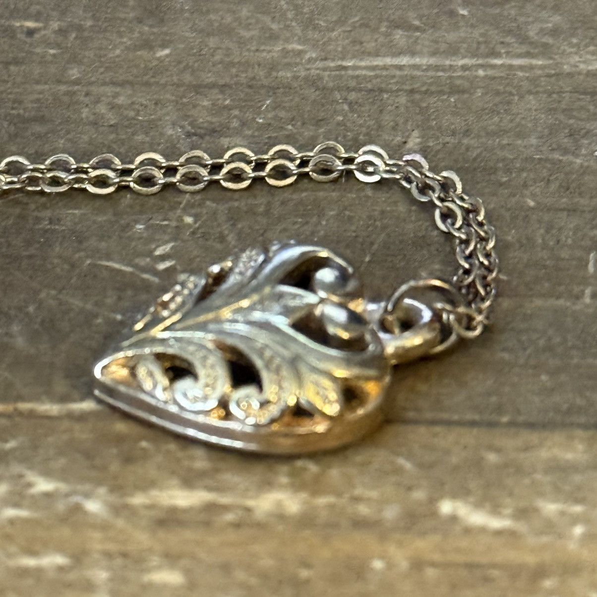 Vintage Vintage gold tone filigree heart pendant necklace Size ONE SIZE - 6 Thumbnail