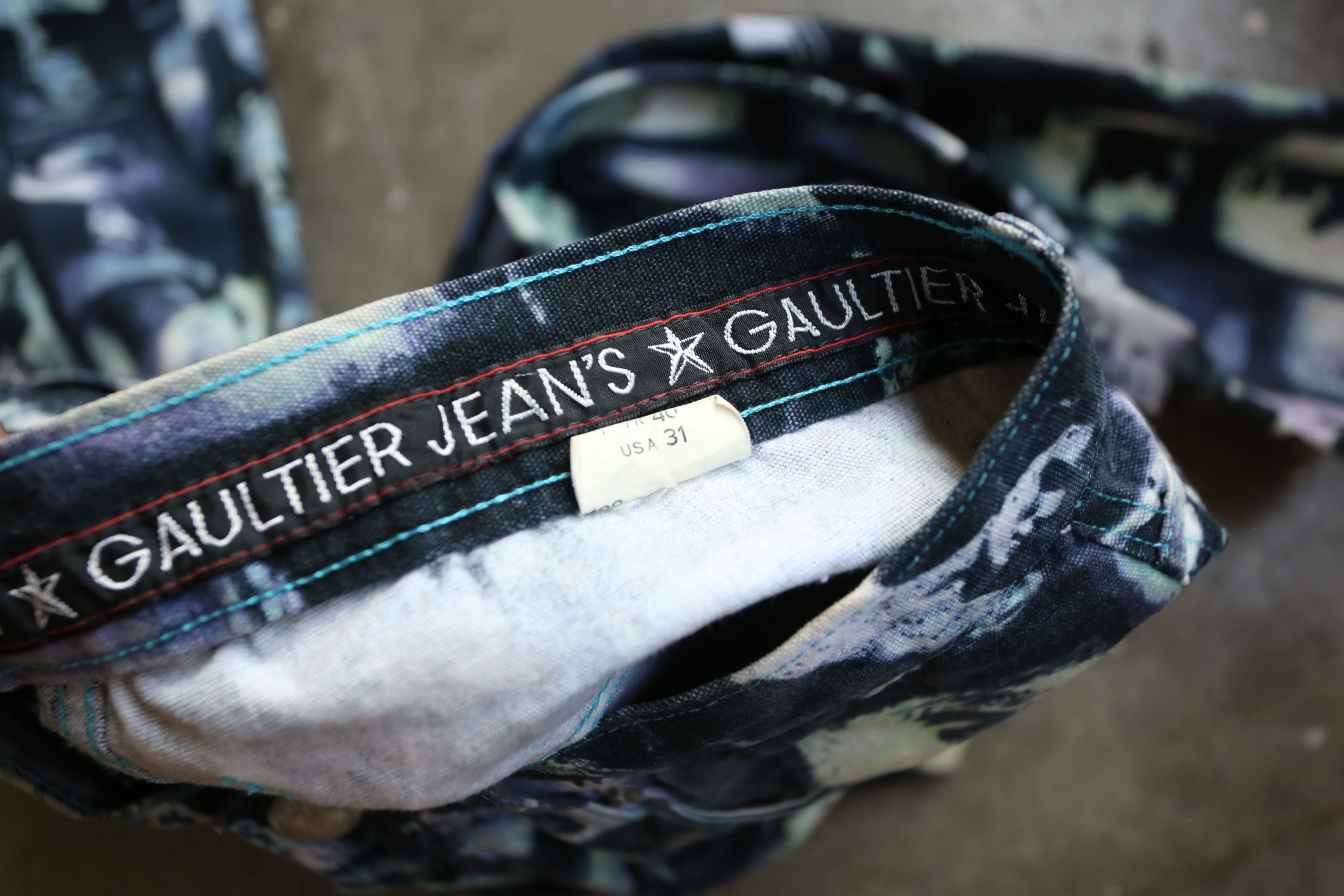 Jean Paul Gaultier Jean Paul Gaultier - F/W 92 - "Roman Faces" Denim Jean Size US 31 - 5 Thumbnail