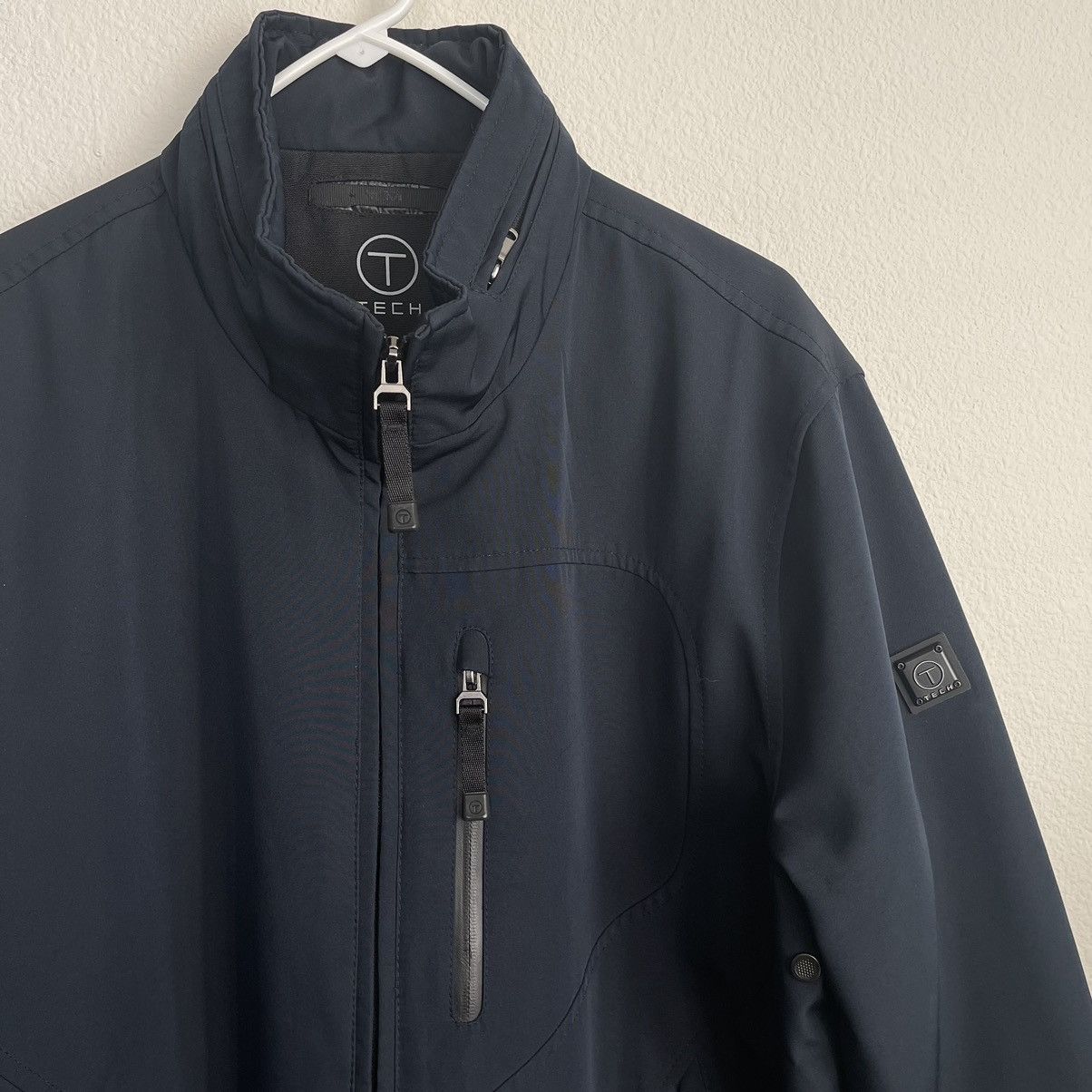 image of Tumi Tech Front Zip Inner Puffer Jacket in Navy, Men's (Size Large)