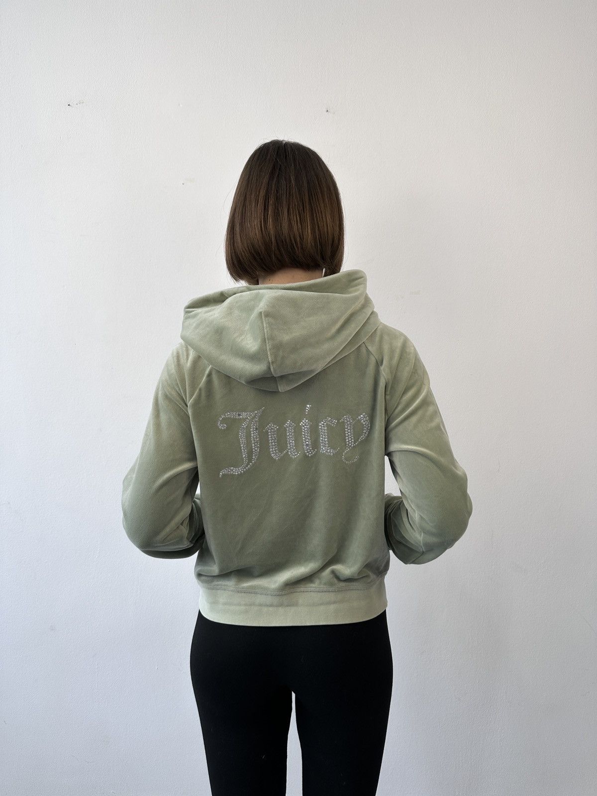Juicy Couture Juicy Couture Velour Hoodie XL Rhinestone Spellout Back Y2K Size XL / US 12-14 / IT 48-50 - 1 Thumbnail
