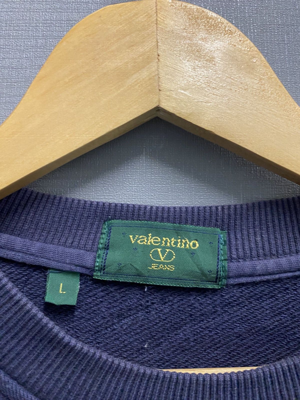Valentino Vintage Valentino Jeans Sweatshirt Size US L / EU 52-54 / 3 - 6 Thumbnail