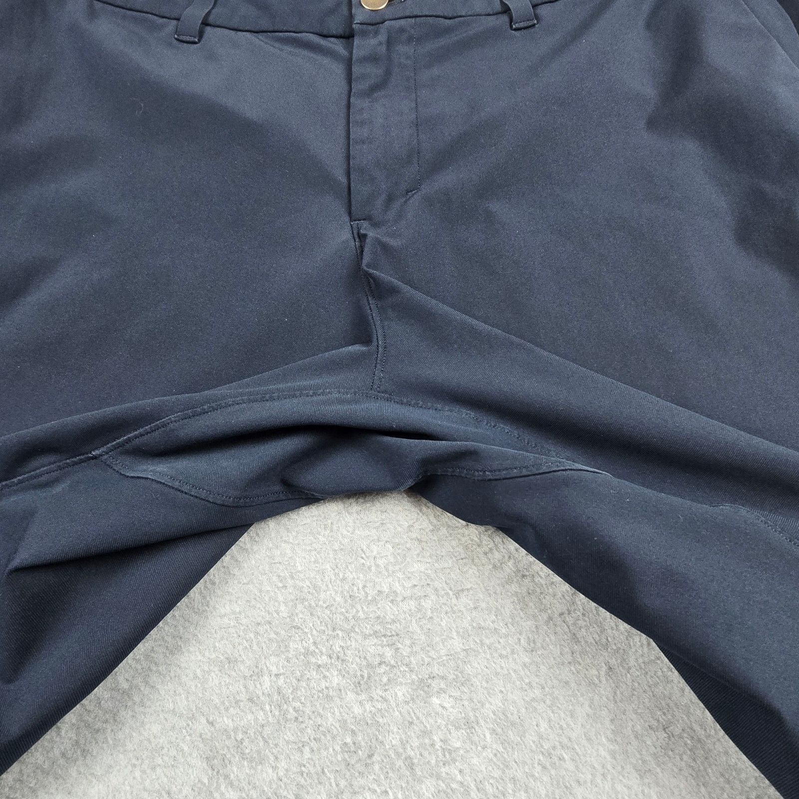 Lululemon Lululemon 36 Navy Commission Short Relaxed Warpstreme M7A83S Size US 36 / EU 52 - 5 Thumbnail