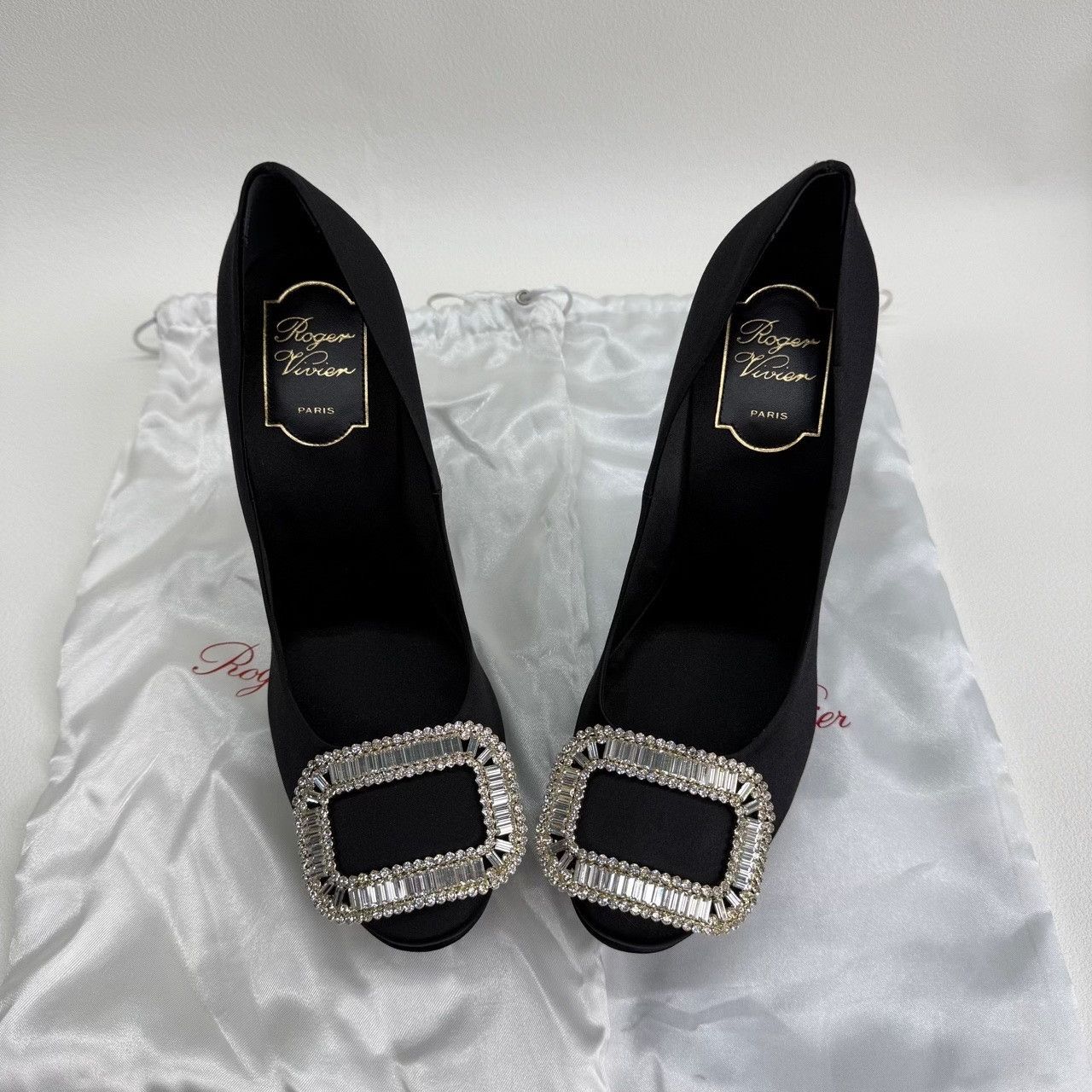 Roger Vivier Roger Vivier Retro Black Lowtop Sneakers us_7-5 Women Size US 7.5 / IT 37.5 - 1 Thumbnail