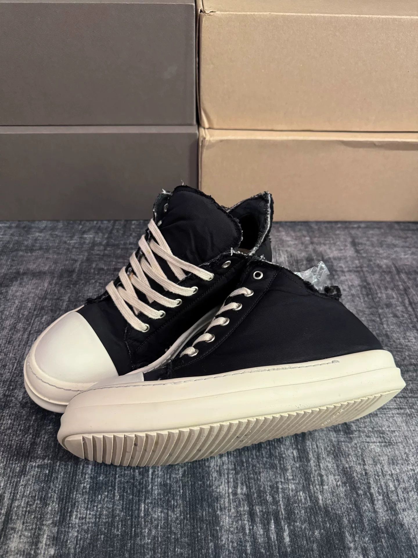 Rick Owens Rick Owens Lowtop Sneakers 41 Men Size US 8.5 / EU 41-42 - 1 Thumbnail
