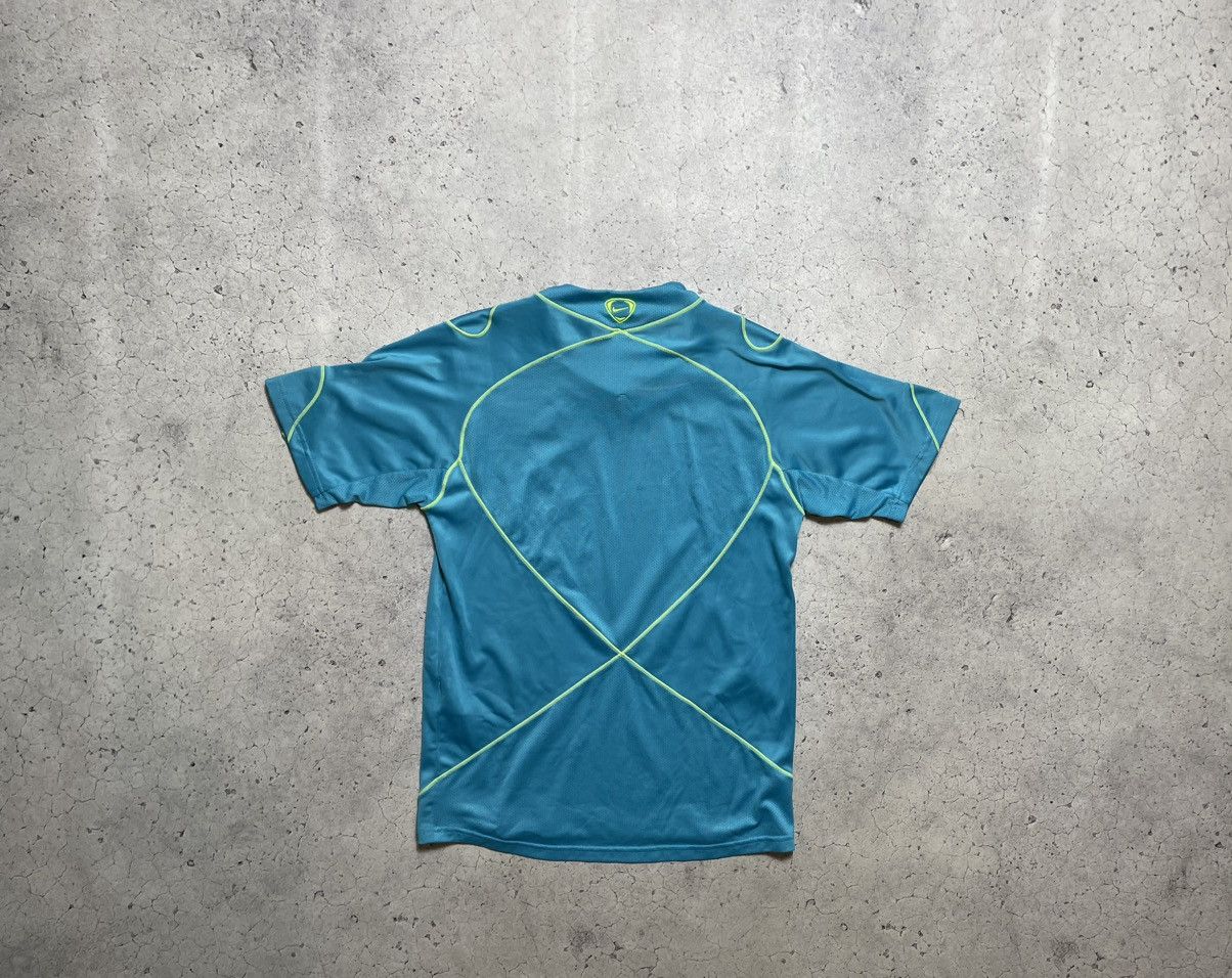 Nike Vintage Nike FC Barcelona Training Football Shirt Blokecore Size US S / EU 44-46 / 1 - 2 Thumbnail