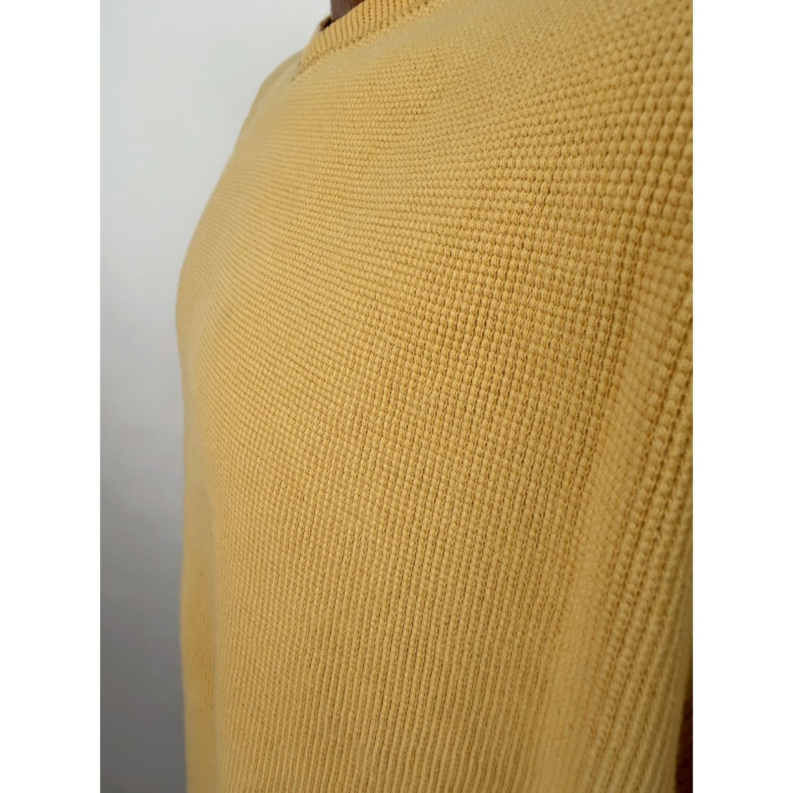 Buttero VINTAGE Structure Waffle-Knit Shirt Men M V-Neck Yellow 90s Grunge Hipster Outdoor Mens Size US M / EU 48-50 / 2 - 6 Thumbnail