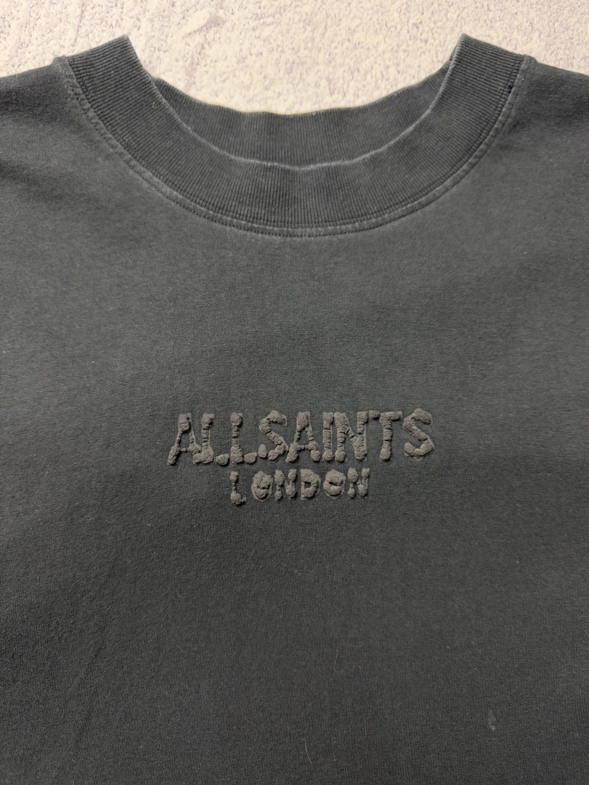 Allsaints Vintage Allsaints Center Logo T-Shirt Y2K Size US S / EU 44-46 / 1 - 6 Thumbnail