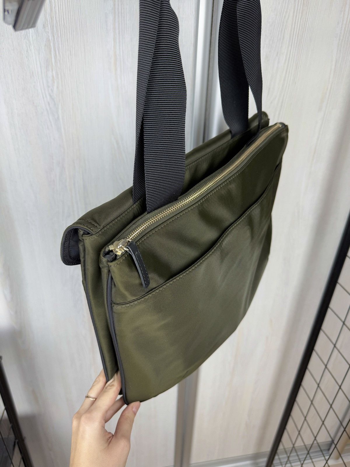agnes b. agnes b. olive green/black nylon flap shoulders bag Size ONE SIZE - 8 Thumbnail