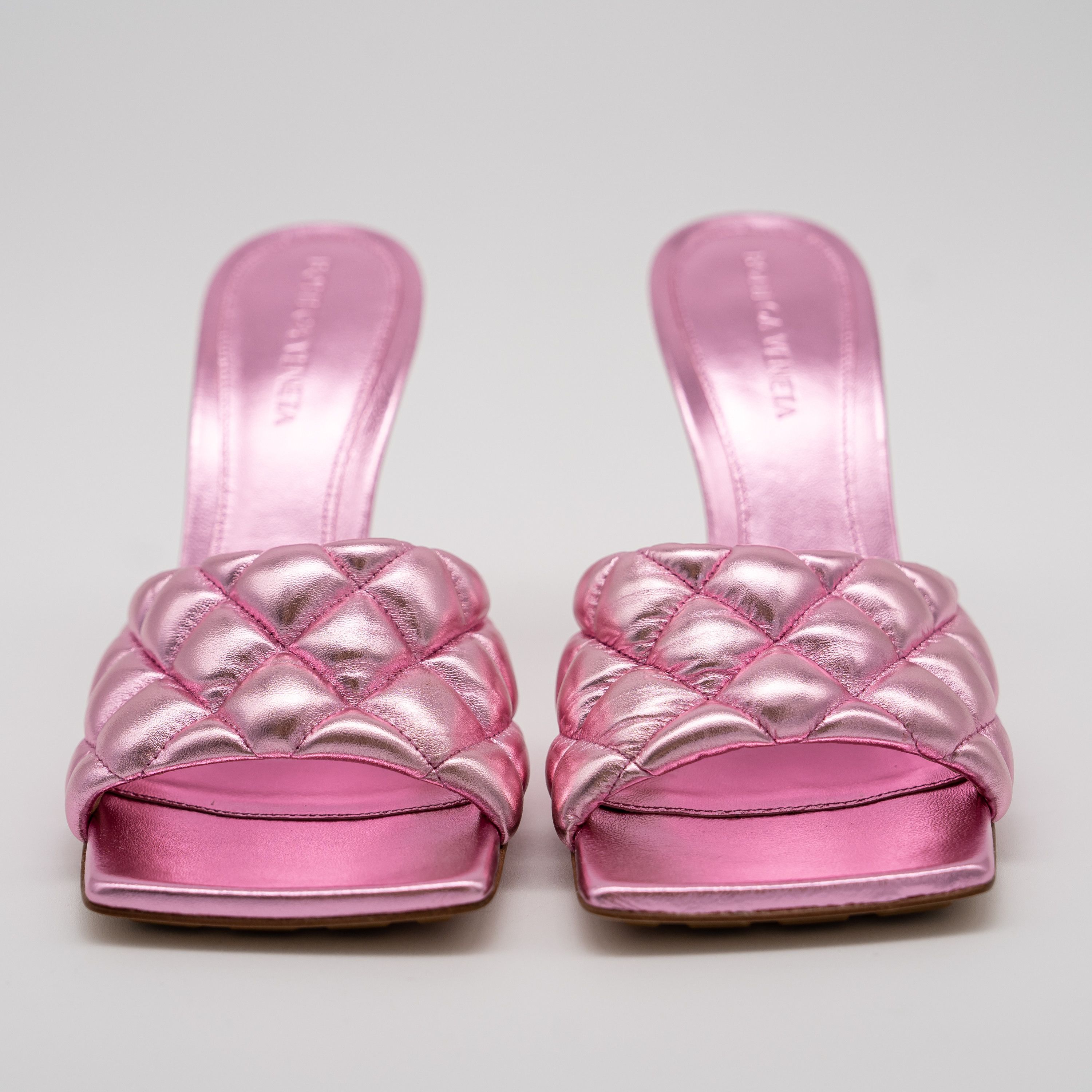 Bottega Veneta 38.5eu Bottega Veneta Pink Metallic Leather Padded Sandals Size US 8.5 / IT 38.5 - 2 Thumbnail