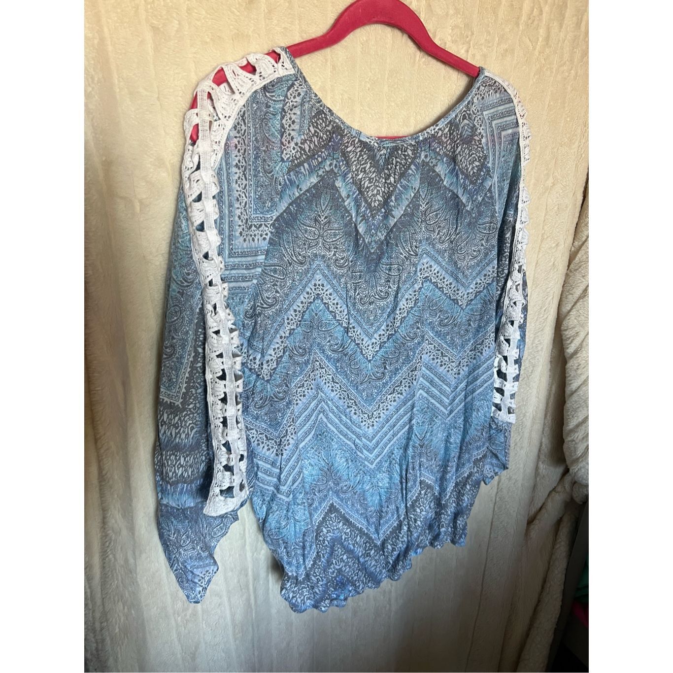 Alyx ALYX Blue Patterned V-Neck Shirt Woman’s Size XL Size XL / US 12-14 / IT 48-50 - 8 Thumbnail