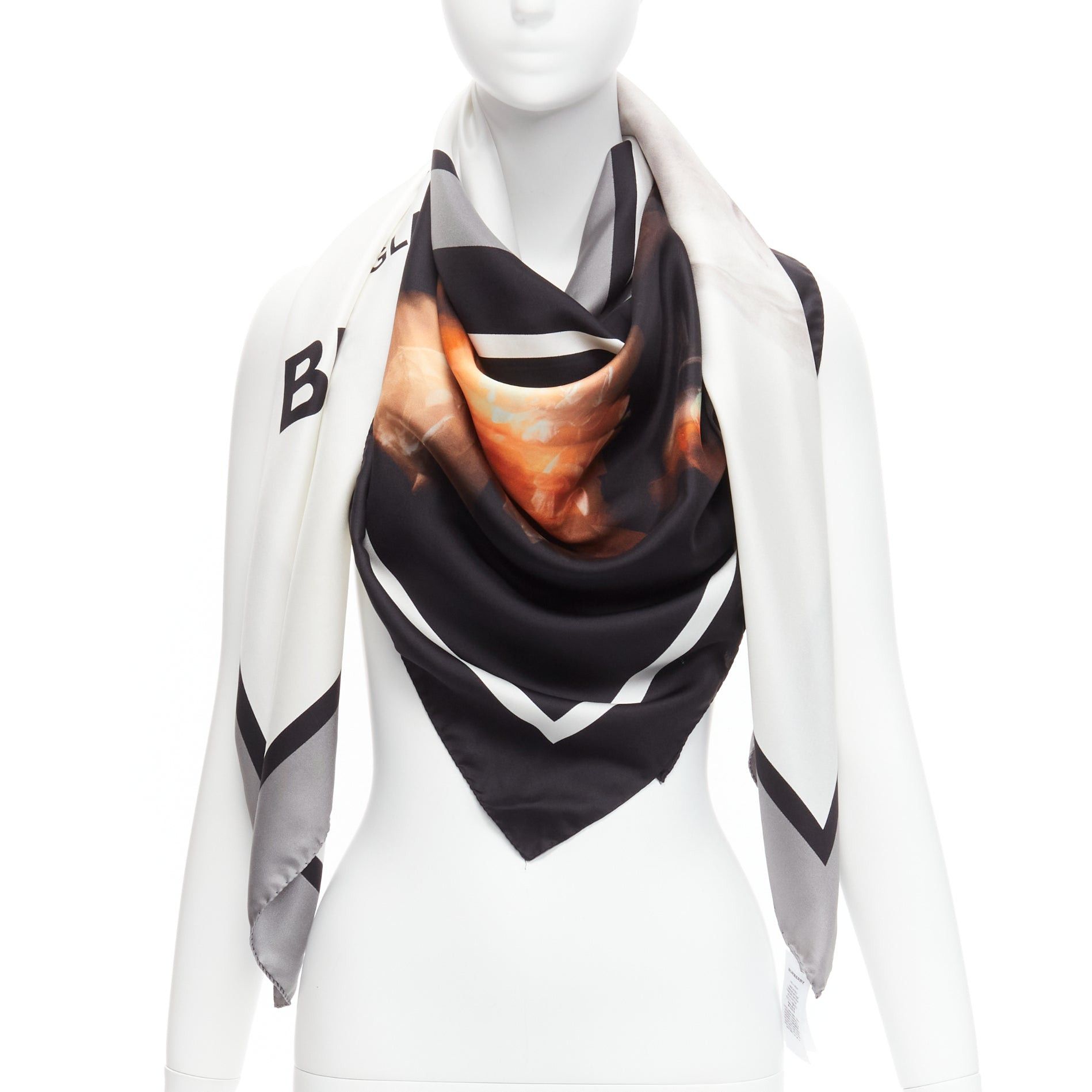 Burberry new BURBERRY Riccardo Tisci 100% silk London logo grey unicorn aristocrat print scarf Size ONE SIZE - 1 Thumbnail