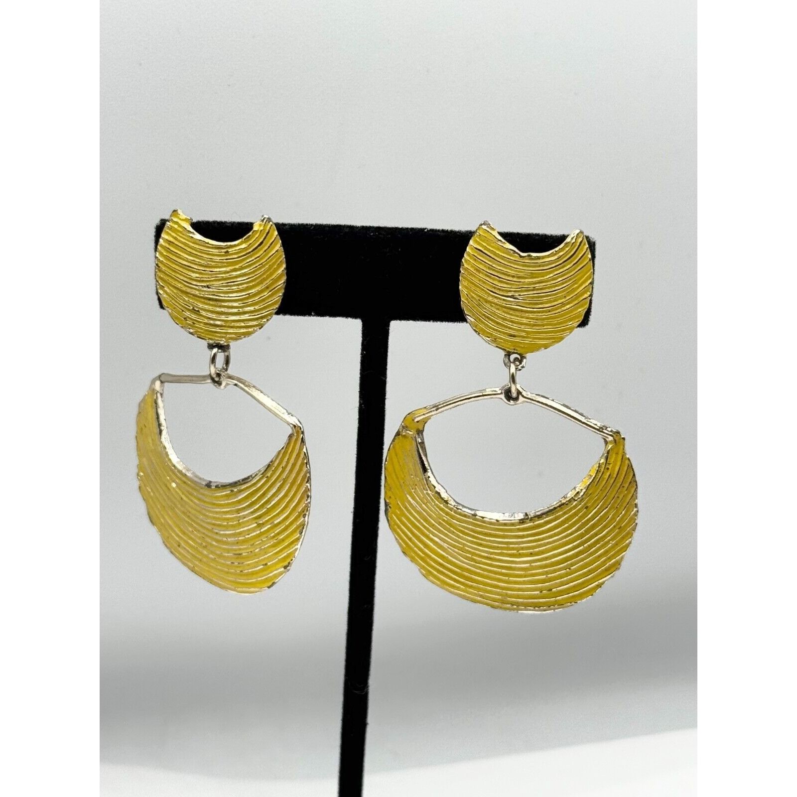 Vintage Vintage yellow enamel door knocker dangle earrings Size ONE SIZE - 4 Thumbnail