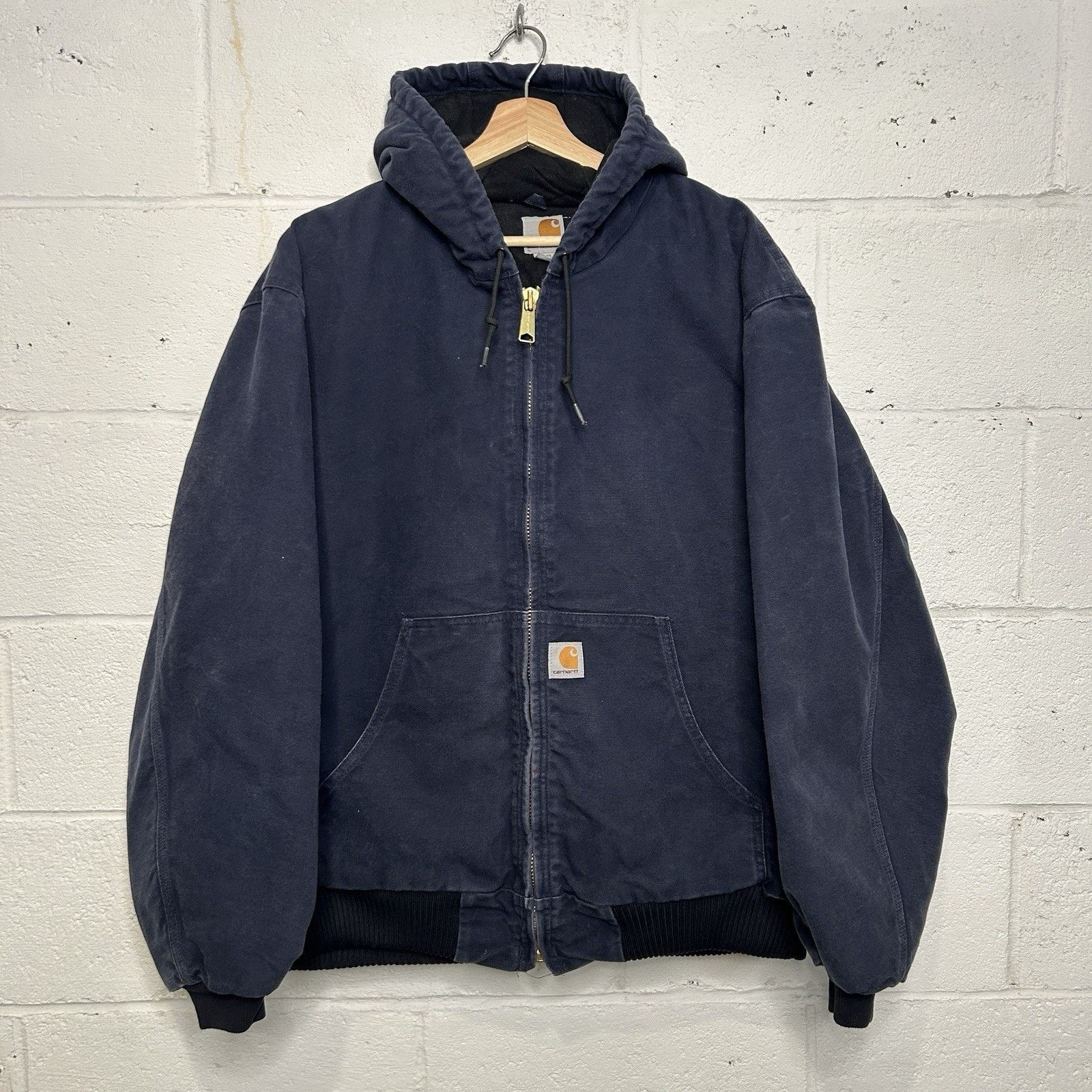 Carhartt Carhartt Quilted Hooded Active Jacket “Dark Navy” J140 DNY Size US XL / EU 56 / 4 - 1 Thumbnail