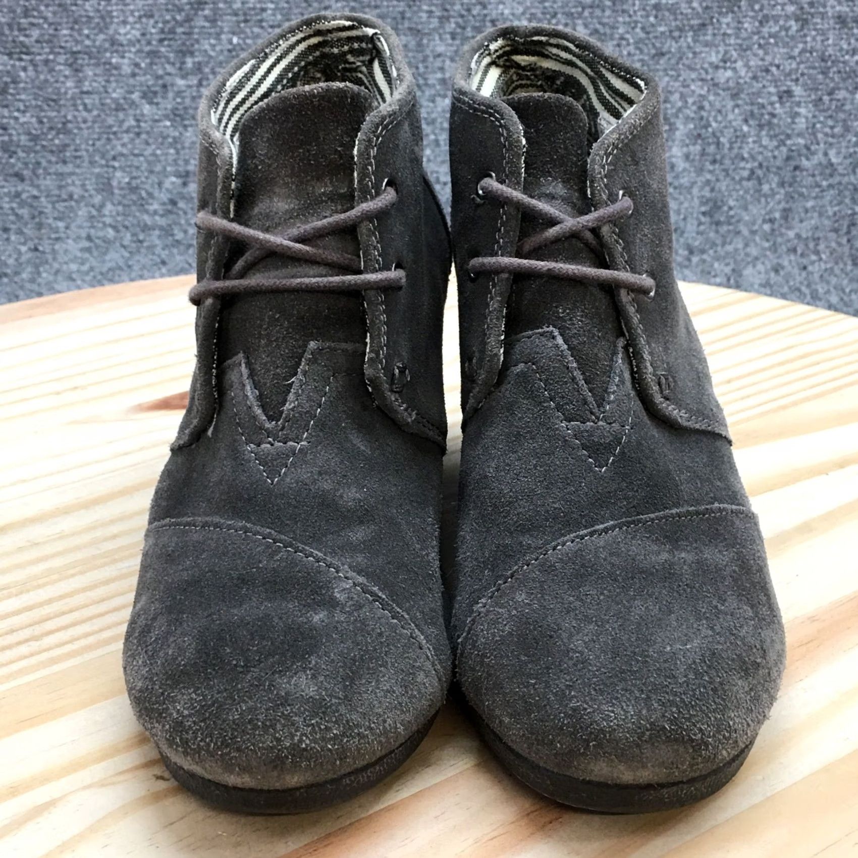 Toms Toms Boots Womens 6 Desert Ankle Booties Gray Suede Lace Up Wedge Casual Size US 6 / IT 36 - 6 Thumbnail