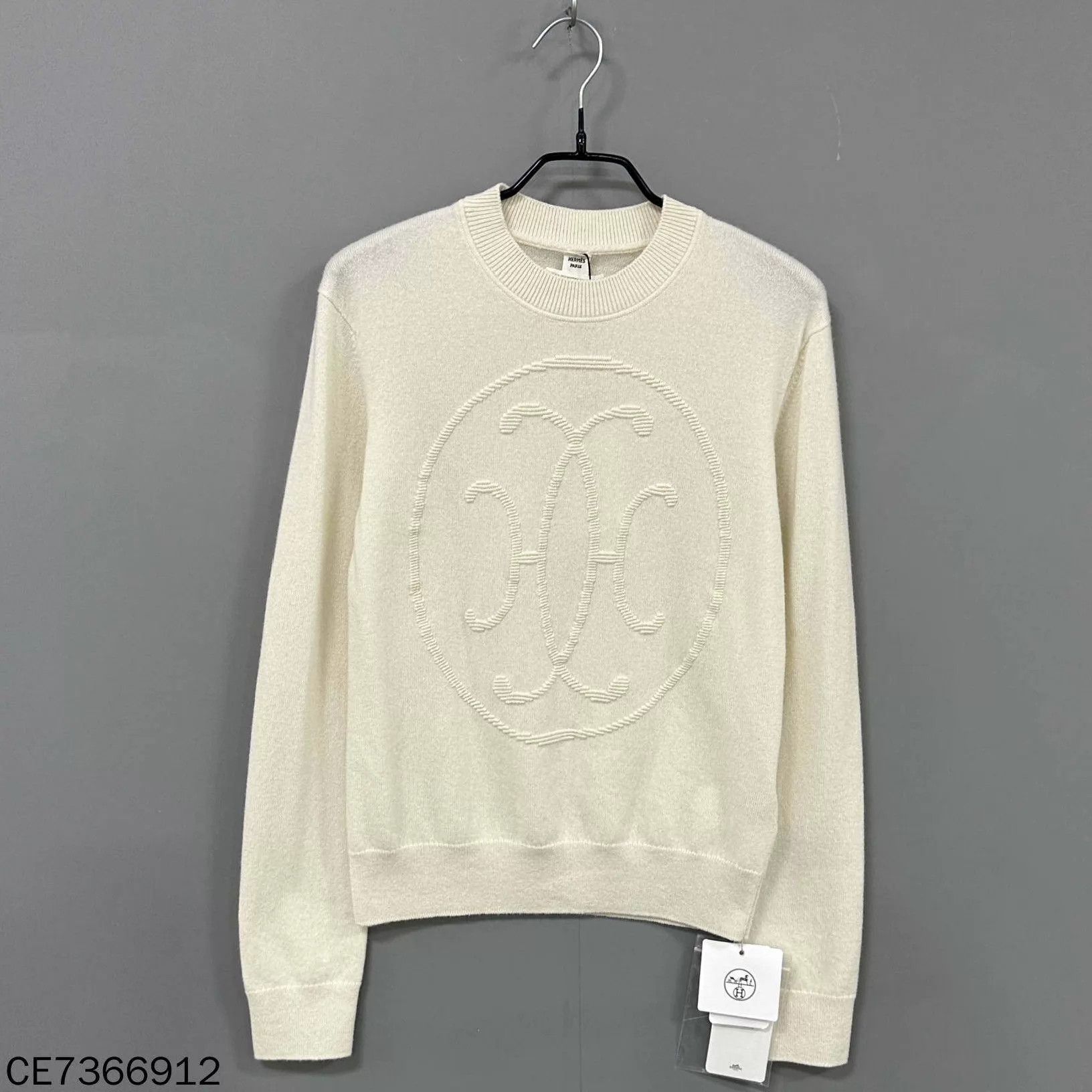 Hermes HERMES Women's Old Money Cream Cashmere Sweater Size S / US 4 / IT 40 - 1 Thumbnail