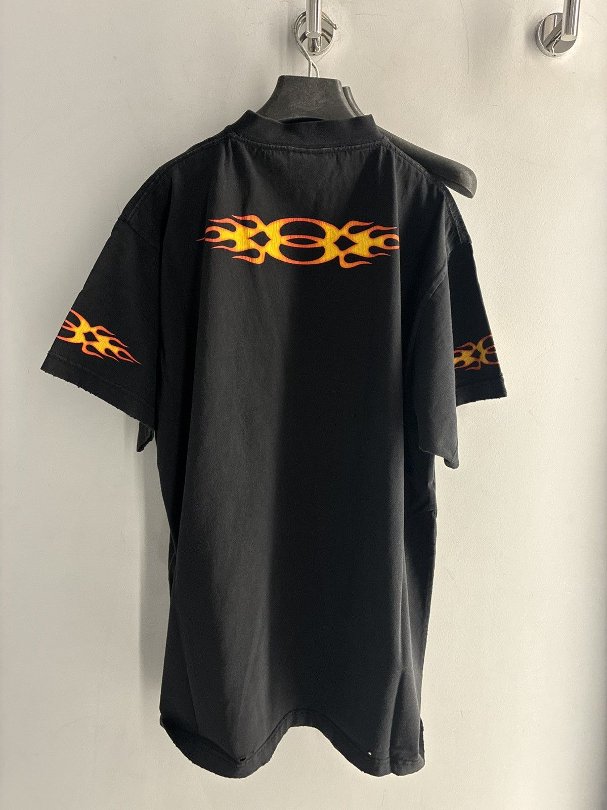 Balenciaga Balenciaga Burning Unity Oversized T shirt Size US S / EU 44-46 / 1 - 7 Thumbnail
