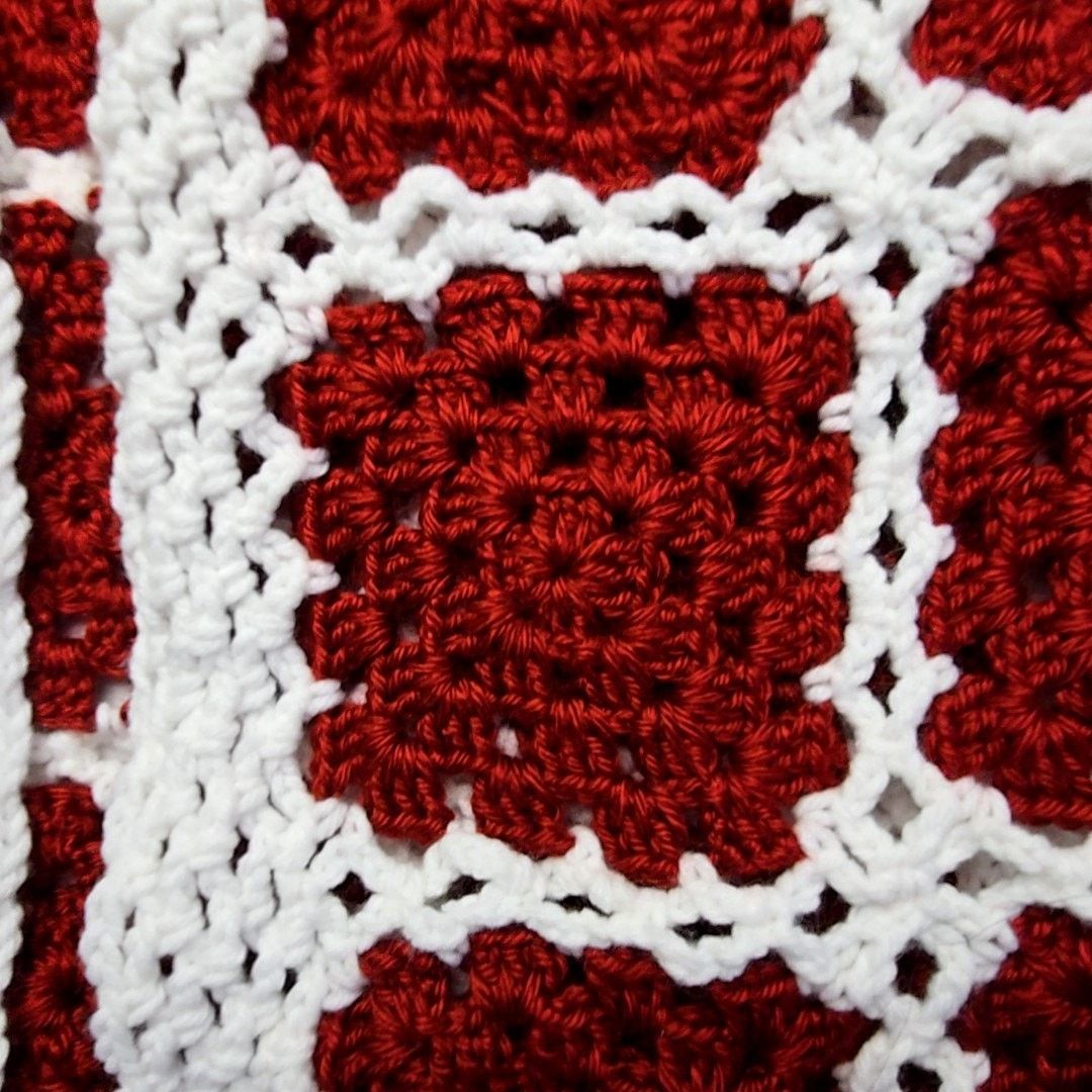 Handmade Red White Granny Square Sweater Vest Small Crochet Boho Top Size S / US 4 / IT 40 - 4 Thumbnail