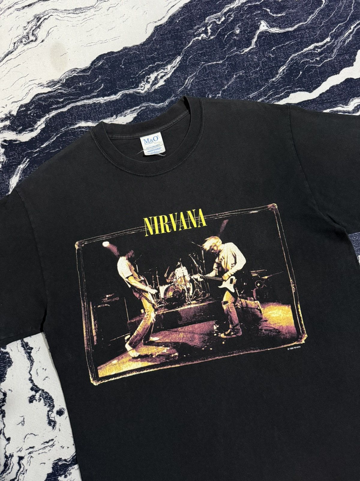 Band Tees Vintage nirvana muddy banks of wishkah 1996 tshirt Size US L / EU 52-54 / 3 - 6 Thumbnail