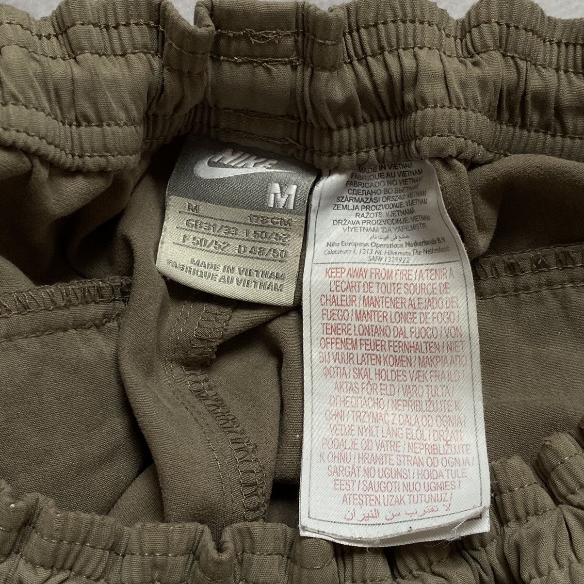 Japanese Brand × Nike × Vintage Y2K Nike Vintage Faded Cargo Parachute Green Pants Size US 31 - 8 Thumbnail
