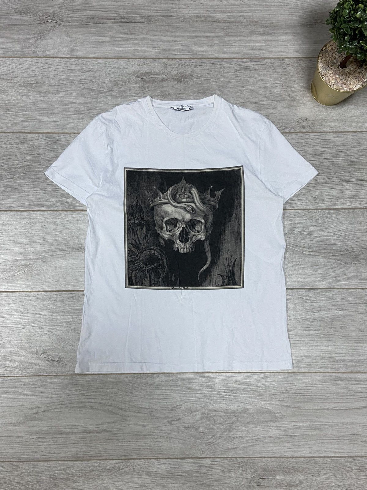 Alexander McQueen RARE Alexander McQueen skull king snake vintage t-shirt Size US S / EU 44-46 / 1 - 1 Thumbnail