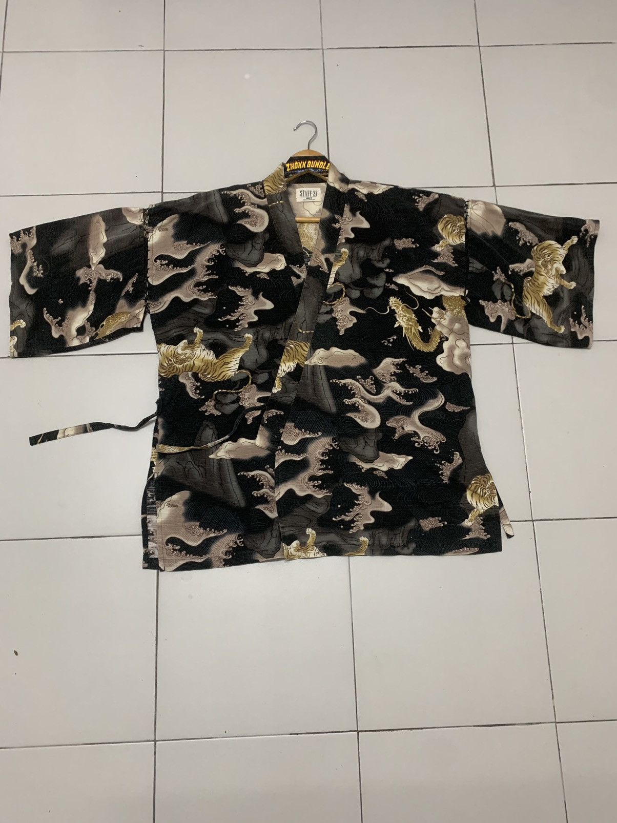 Vintage Vintage Kimono Cardigan Dragon&Tiger Full print Size US M / EU 48-50 / 2 - 3 Thumbnail