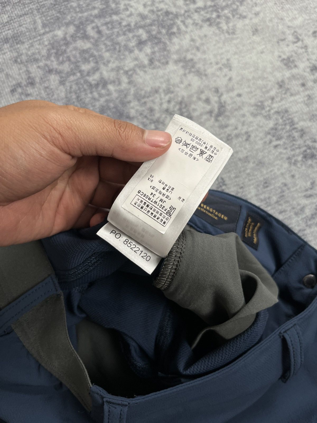 Fjallraven FJALLRAVEN BERGTAGEN TROUSER PANTS Size US 27 - 9 Thumbnail