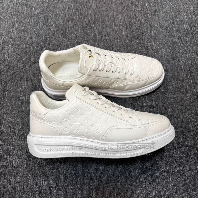 Louis Vuitton Louis Vuitton White embossed full print shoes Size US 8 / EU 41 - 4 Thumbnail