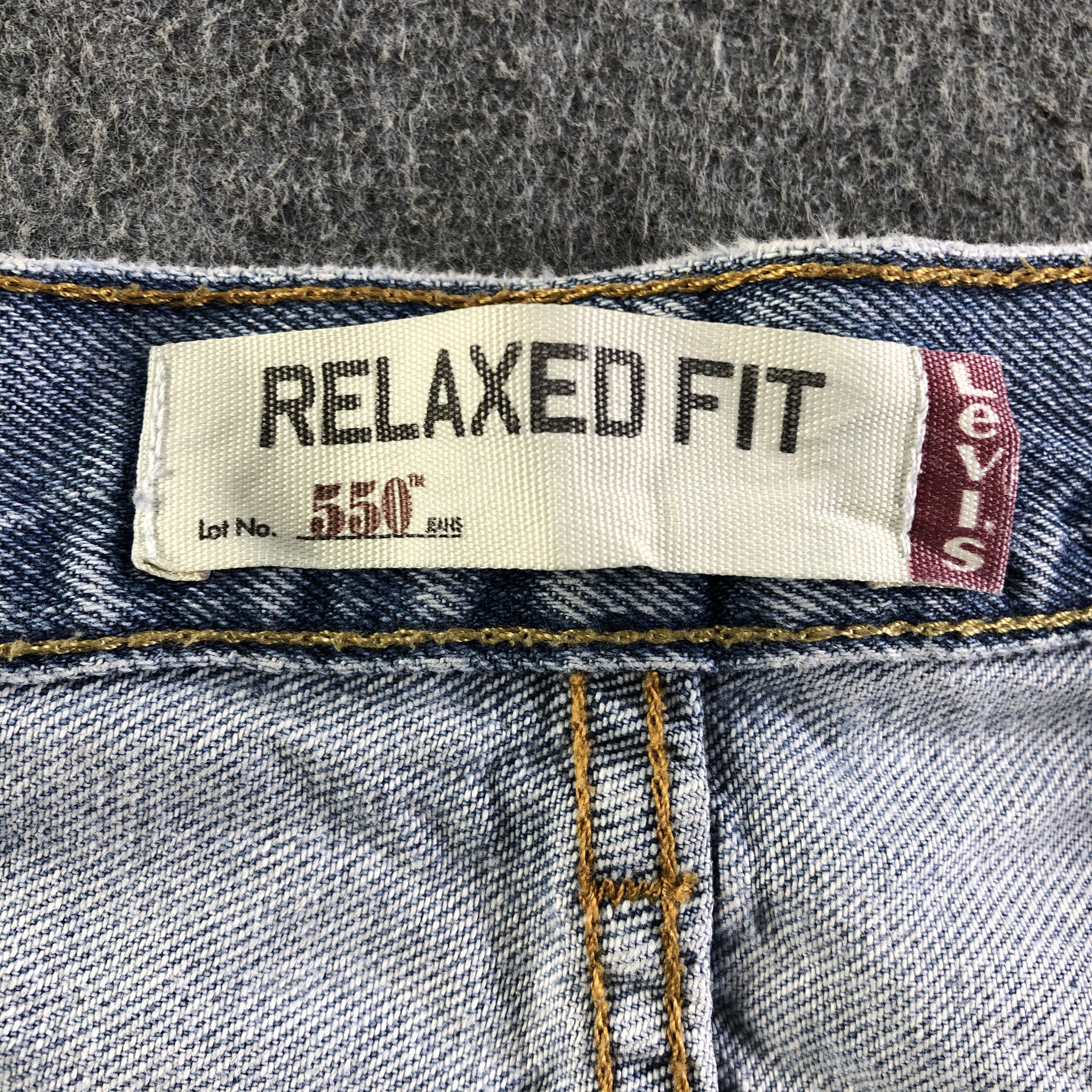 Levi's Vintage Blue Wash Levis 550 Jeans-J4223 Size US 33 - 10 Thumbnail