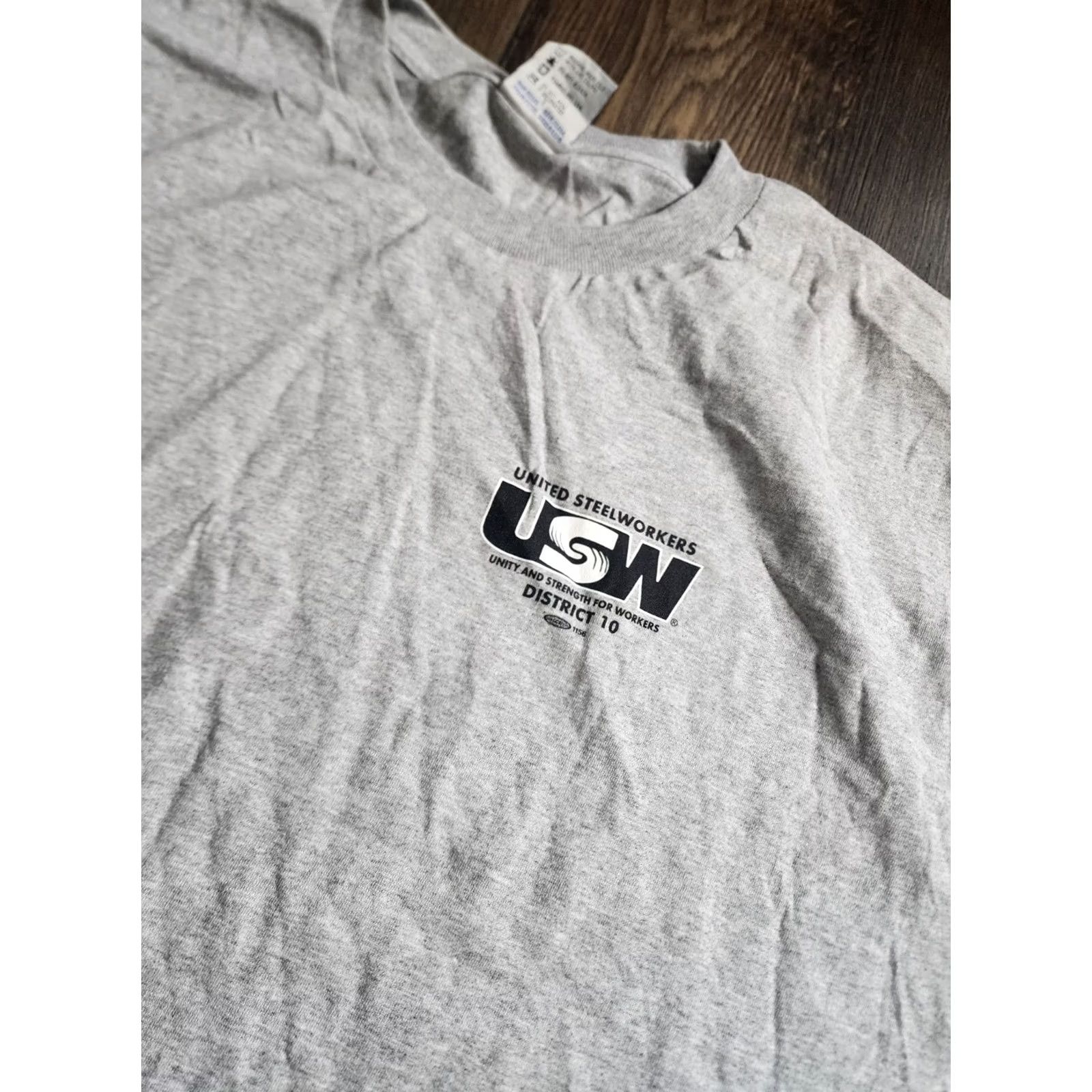 Vintage Mens 3XL Steelworkers Union District 10 American Eagle T Shirt Double Sided Shirt Mens 3XL Gray Cotton Size US XXL / EU 58 / 5 - 4 Thumbnail