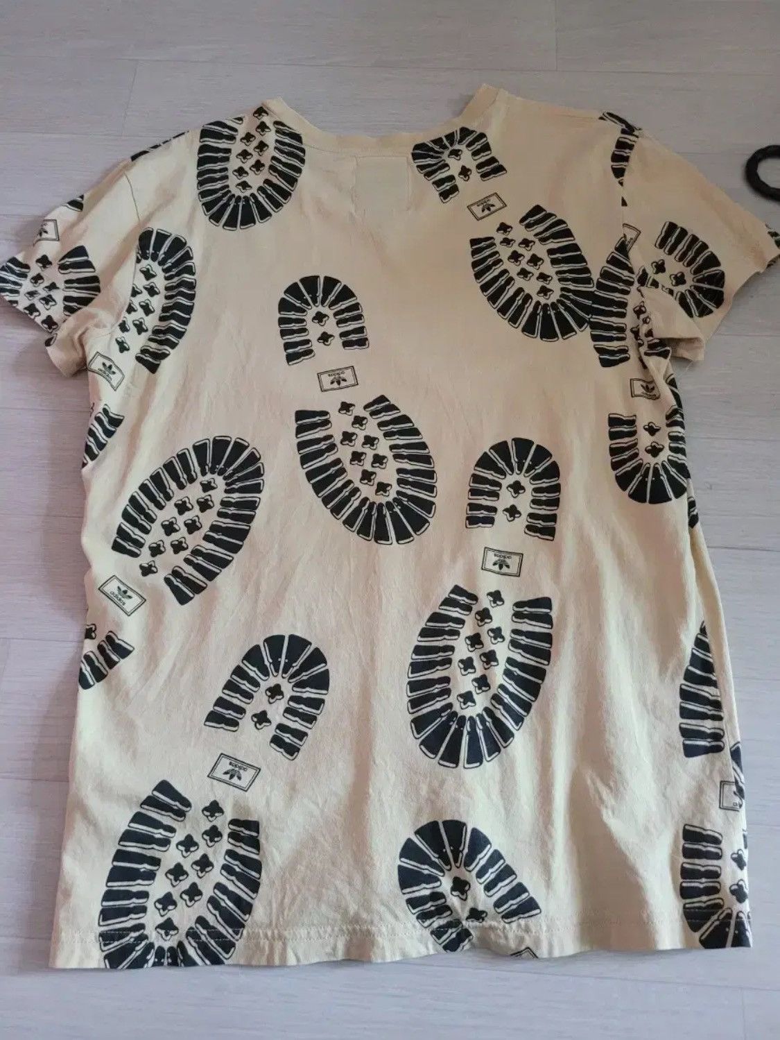 Adidas × Jeremy Scott Jeremy Scott Foot Print T-Shirt Size US XL / EU 56 / 4 - 2 Thumbnail