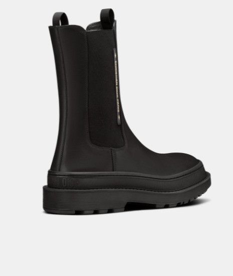 o1w1db10924 Trial Ankle Calfskin Boot in Black