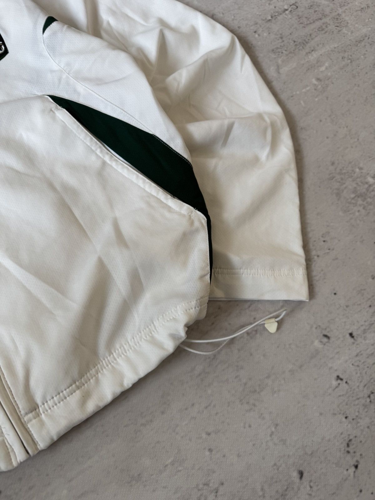 Nike × Vintage NIKE CELTIC VINTAGE BASIC LOGO OVERSIZE BAGGY LIGHT JACKET Size US M / EU 48-50 / 2 - 7 Thumbnail