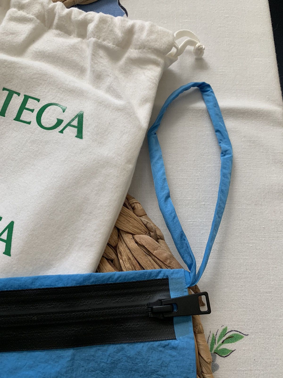 Bottega Veneta × Designer *RARE* New Bottega Veneta Zip Pouch Bag & Dust Bag Set Size ONE SIZE - 3 Thumbnail