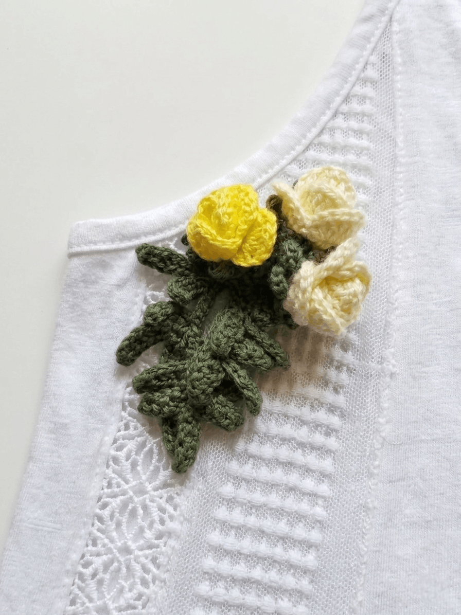 Handmade Rose Corsage Brooch Handmade Magnetic Lapel Pin Size ONE SIZE - 1 Thumbnail
