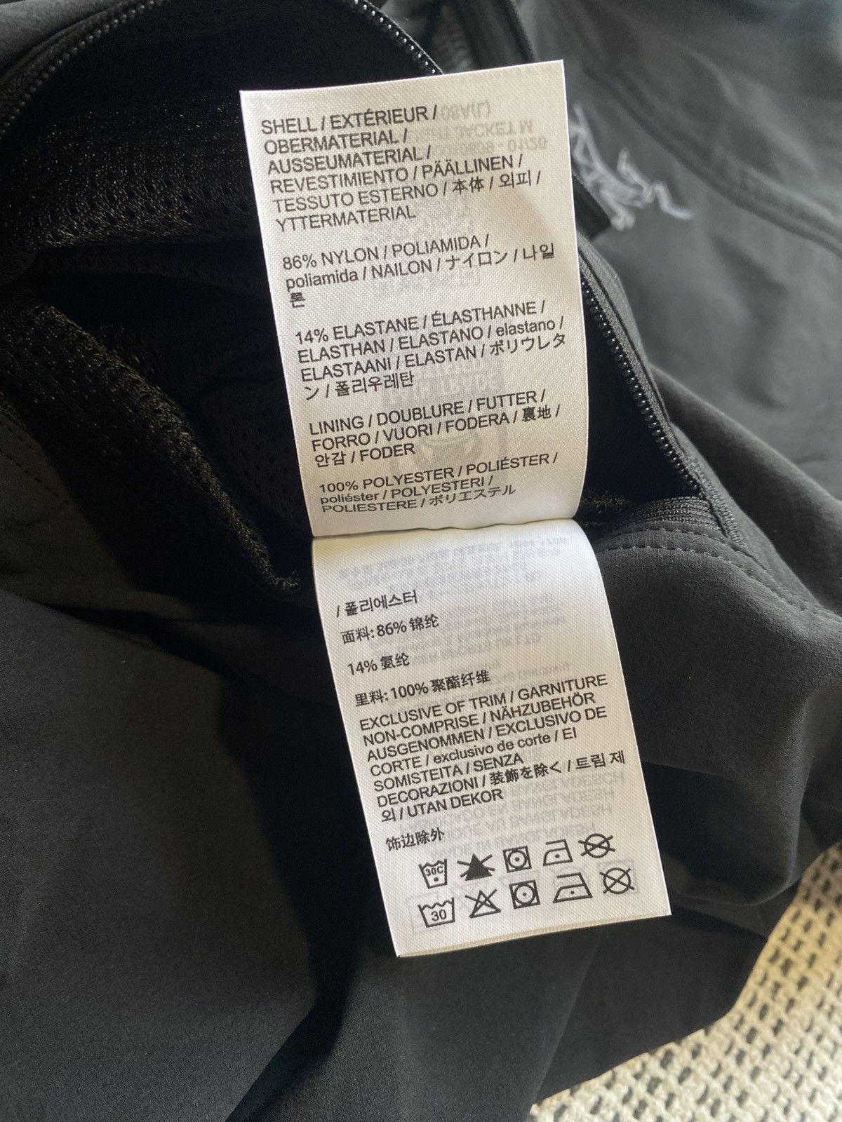 Arc'teryx Arcteryx Gamma Lightweight Jacket Men's Black Size US L / EU 52-54 / 3 - 13 Thumbnail