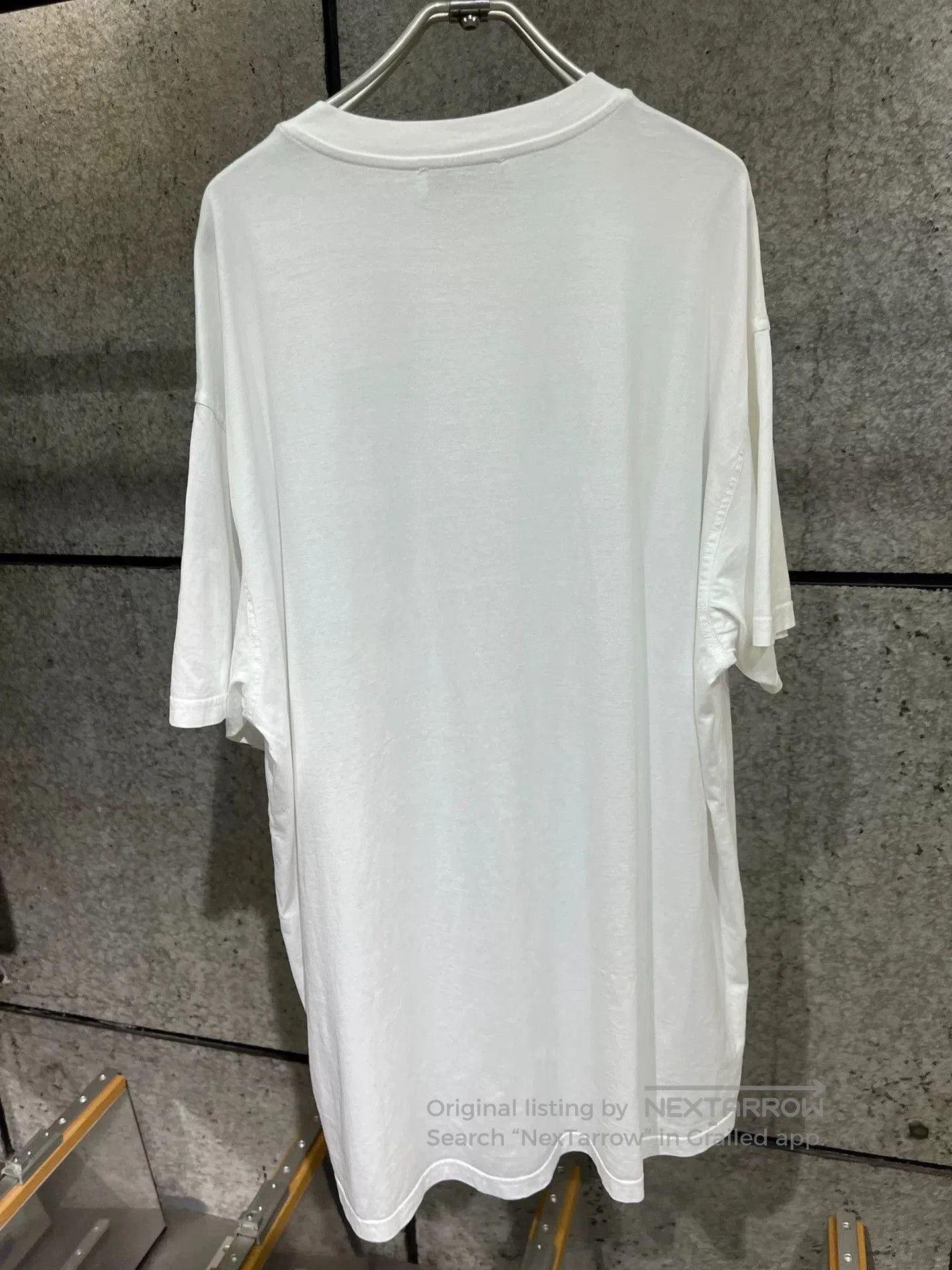 Givenchy Givenchy White Letter Short-Sleeve XL. Size US XL / EU 56 / 4 - 6 Thumbnail