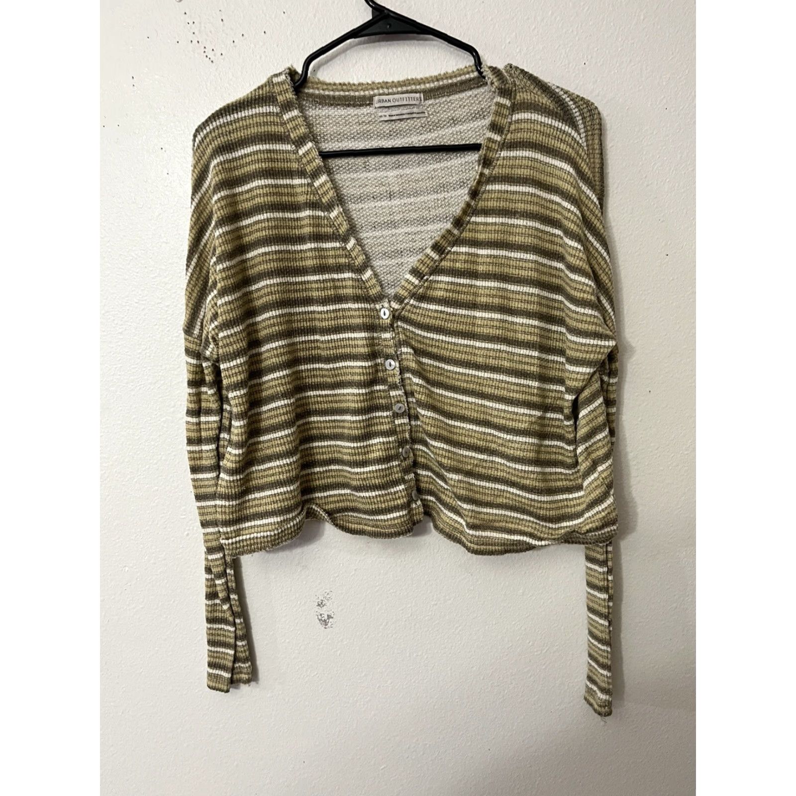 Urban Outfitters Urban Outfitters Sweater Women XS Beige Cropped Long Sleeve Button Up Striped Cardigan V-Neck Size XS / US 0-2 / IT 36-38 - 2 Thumbnail