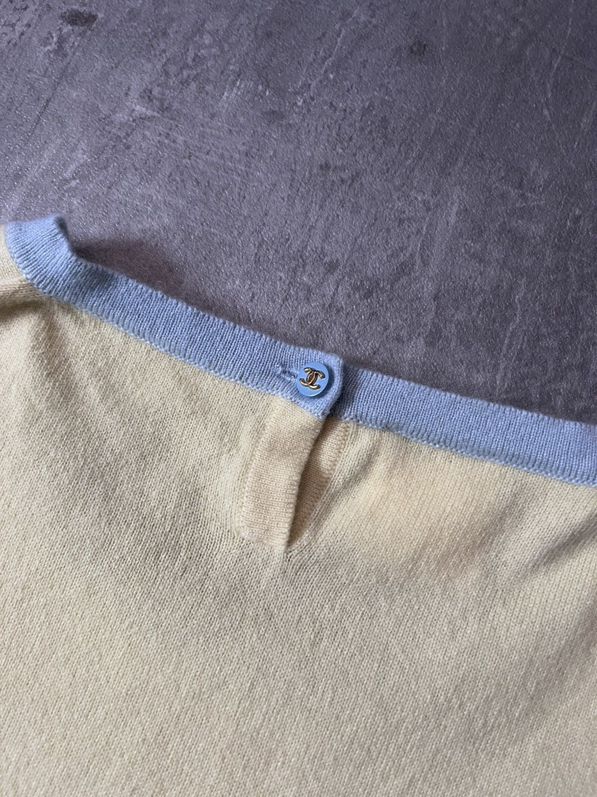 Chanel Chanel vintage cashmere yellow sleeveless sweater Size M / US 6-8 / IT 42-44 - 3 Thumbnail