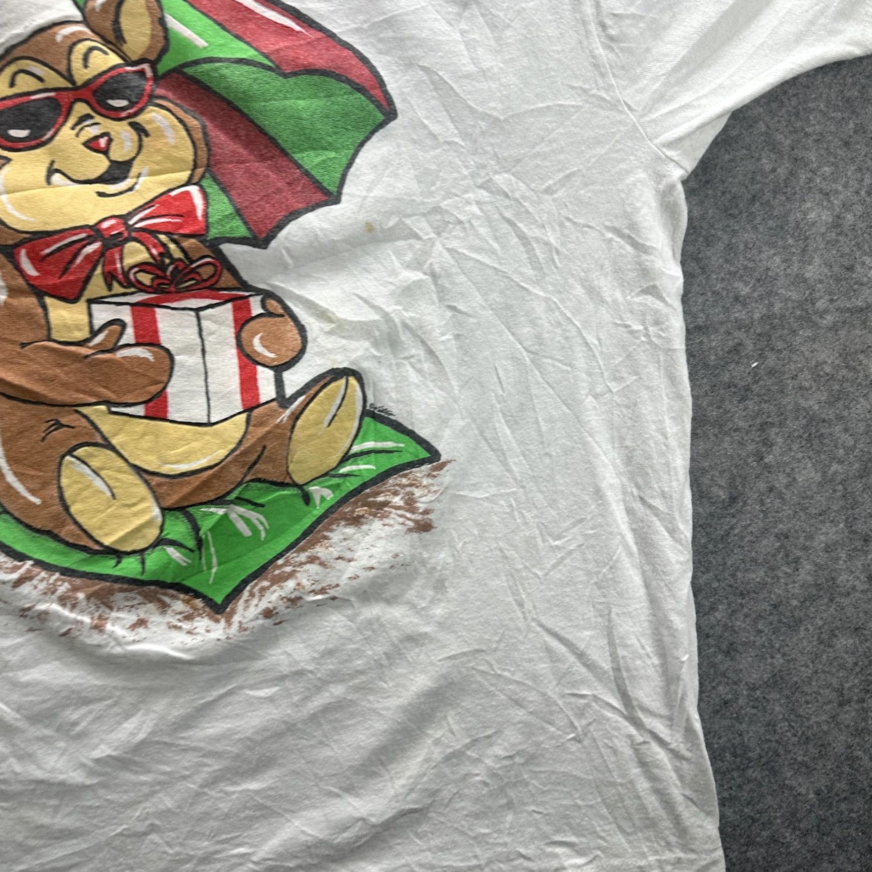 Fruit Of The Loom VINTAGE Christmas Bear Shirt Mens XL White Holiday Graphic Tee Made USA 90s Size US XL / EU 56 / 4 - 5 Thumbnail