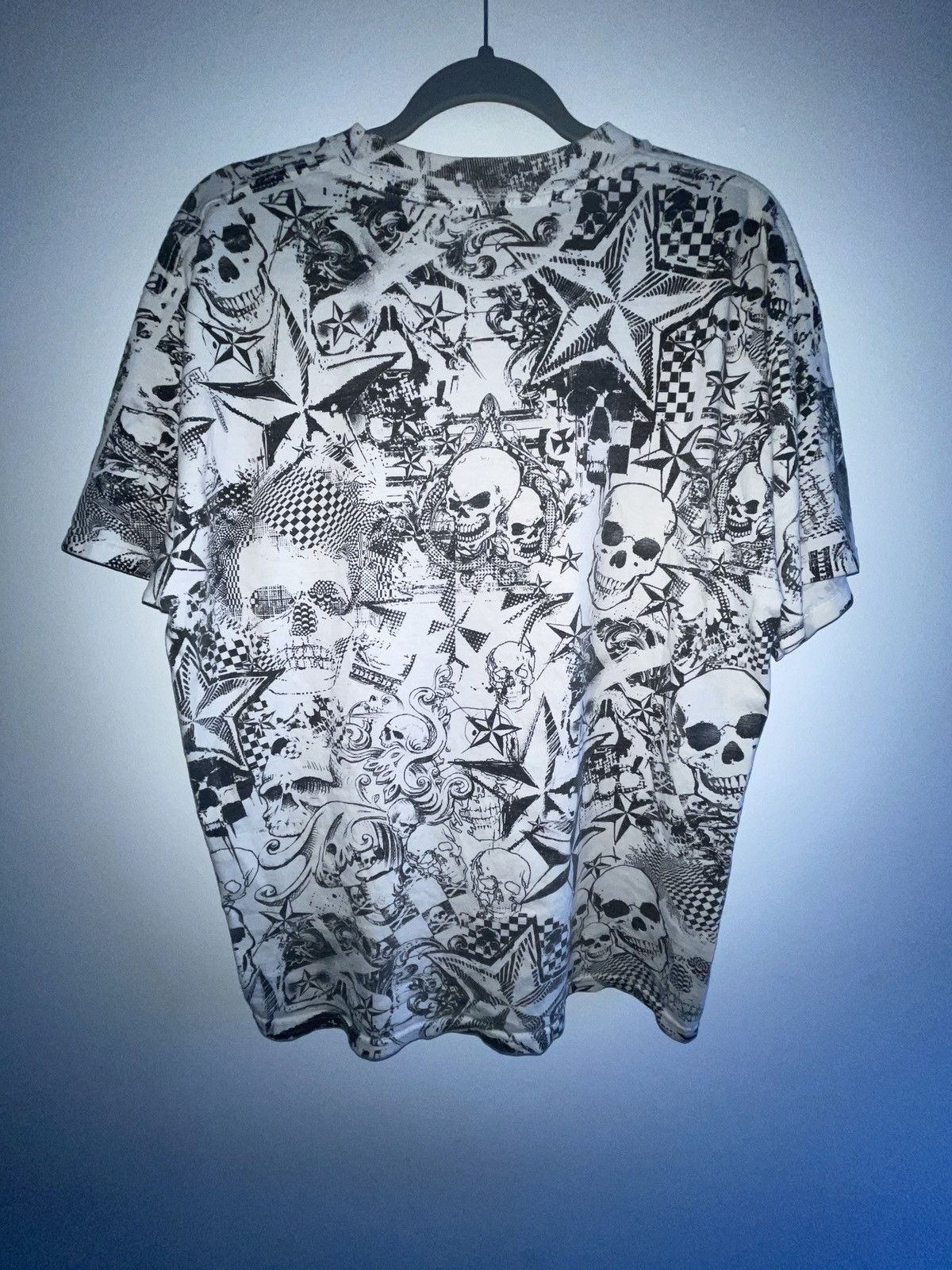 Vintage RARE skulls and stars y2k full print emo tee Size US L / EU 52-54 / 3 - 3 Thumbnail
