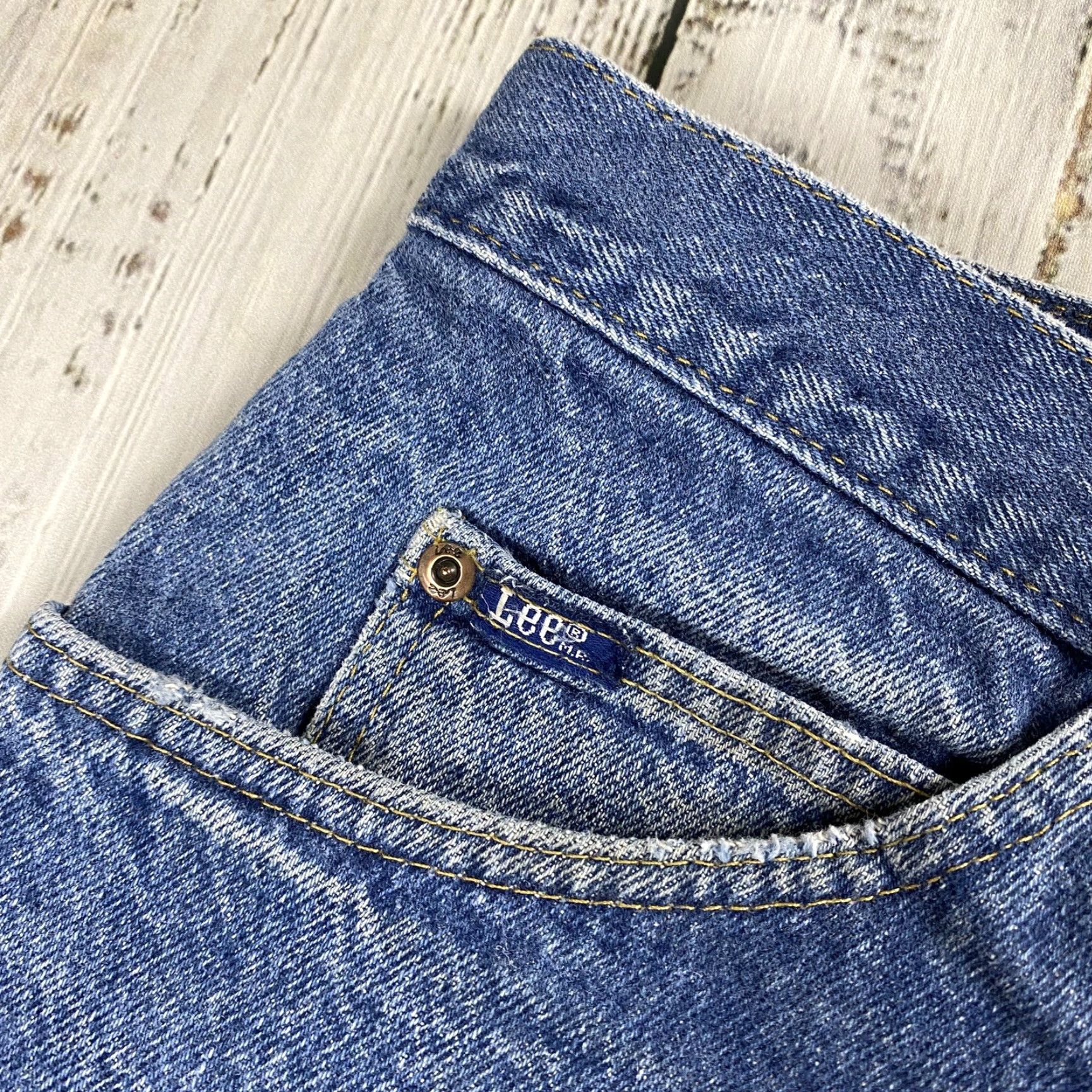 Lee VINTAGE LEE MEN'S STRAIGHT BLUE JEANS 36X31 MEDIUM WASH CLASSIC FIT COTTON美国 Size US 36 / EU 52 - 4 Thumbnail